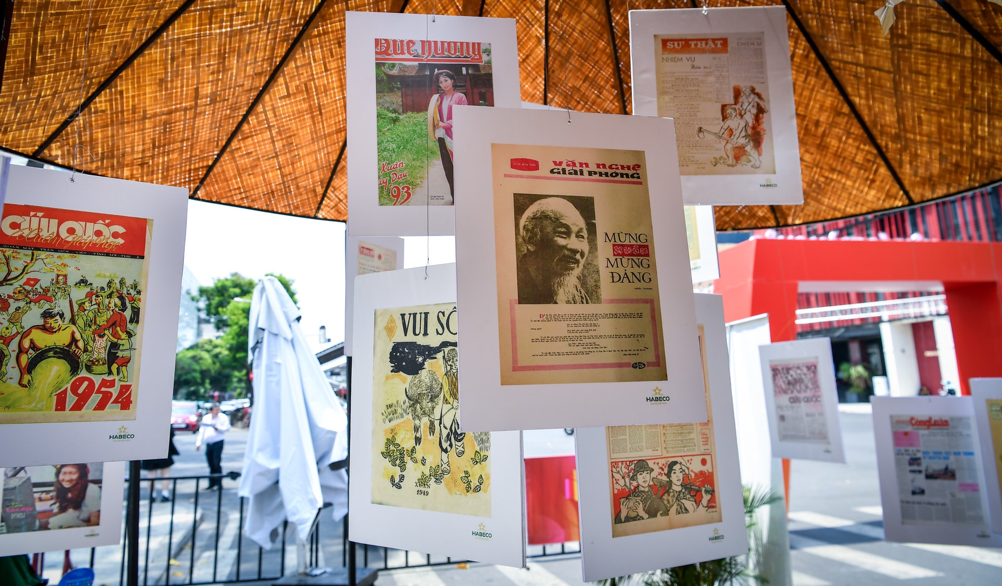 Đối với khu vực trưng bày báo Xuân và các hoạt động của Bảo tàng Báo chí Việt Nam, đã giới thiệu bộ sưu tập các bìa báo Xuân cách mạng tuyển chọn từ hàng nghìn tờ báo Xuân của Bảo tàng Báo chí Việt Nam.