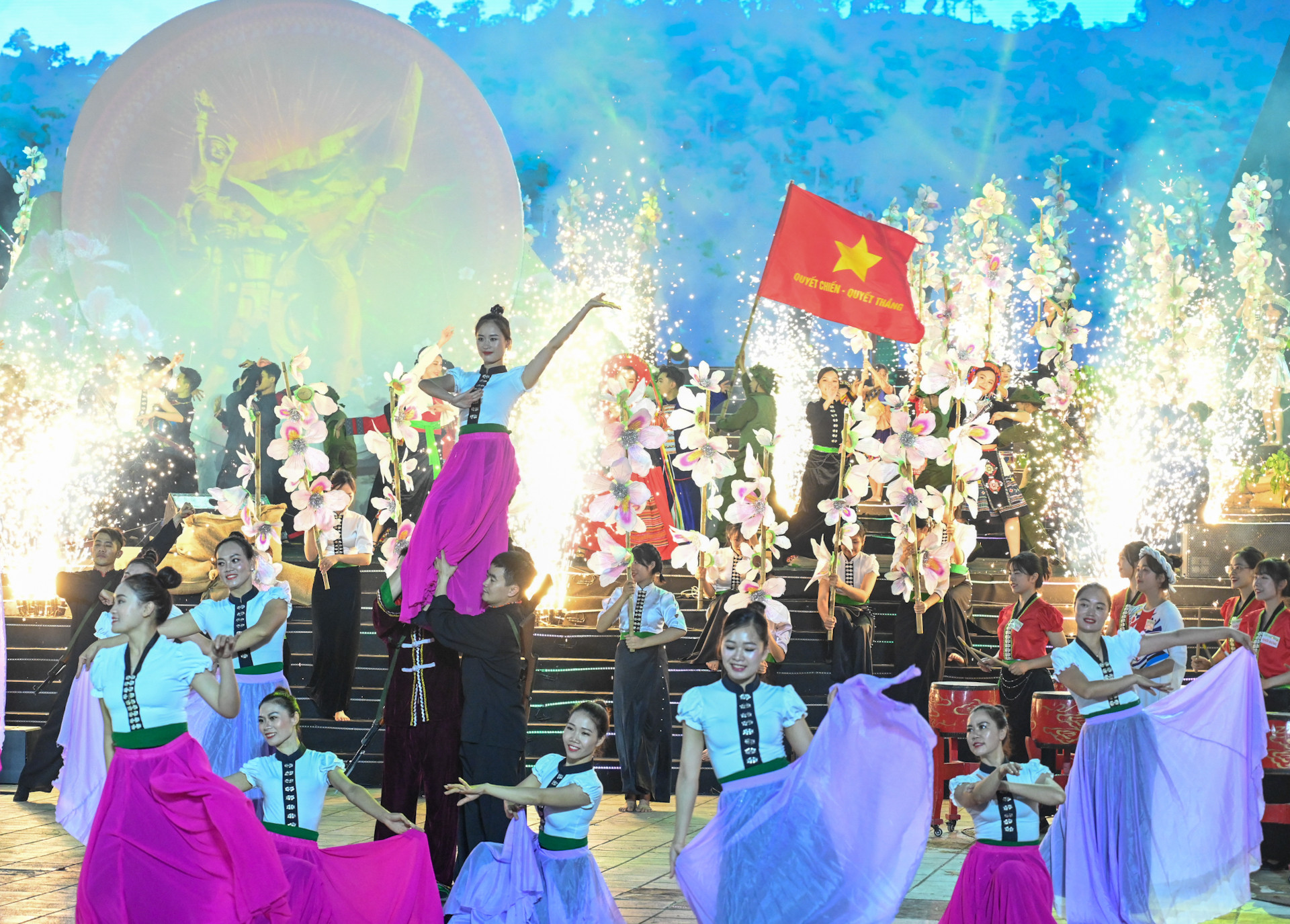 Chương trình đã để lại ấn tượng tốt đẹp trong lòng công chúng Điện Biên cũng như khách du lịch.