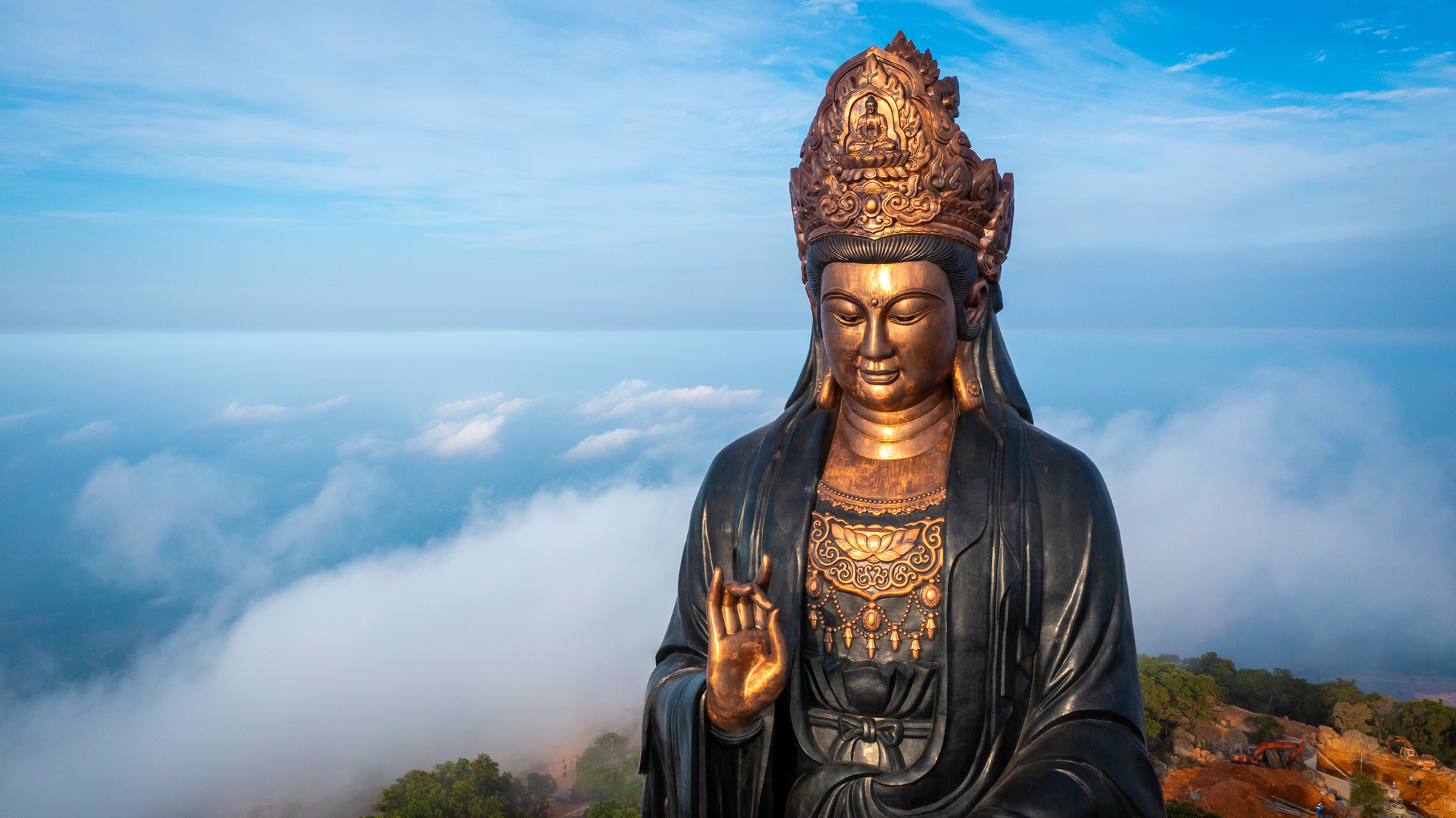 [Ảnh] Chiêm ngưỡng biển mây huyền ảo trên đỉnh núi Bà Đen Tây Ninh ảnh 7