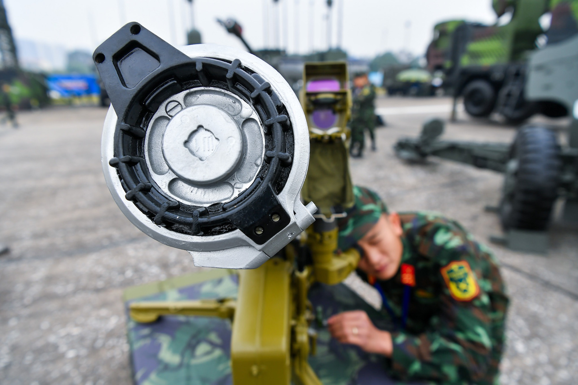 Tên lửa chống tăng 9K111 Fagot do Nga sản xuất, có thể khai hỏa tên lửa chiều dài 1.020mm, đường kính đạn 120mm, nặng 11,5kg. Fagot tiêu chuẩn có tầm bắn 2.000m với tốc độ 200m/s.