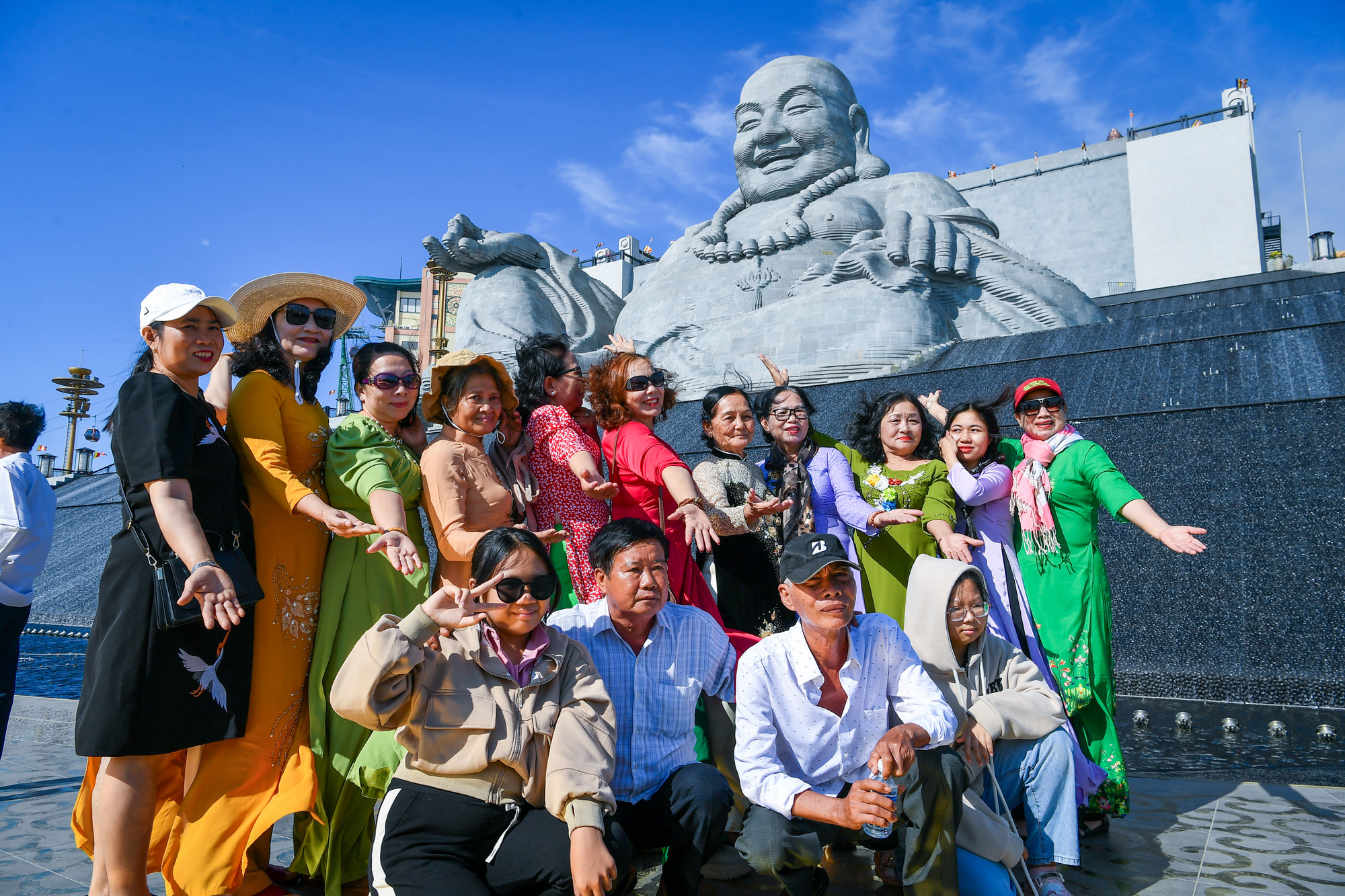 [Ảnh] Chiêm ngưỡng biển mây huyền ảo trên đỉnh núi Bà Đen Tây Ninh ảnh 17