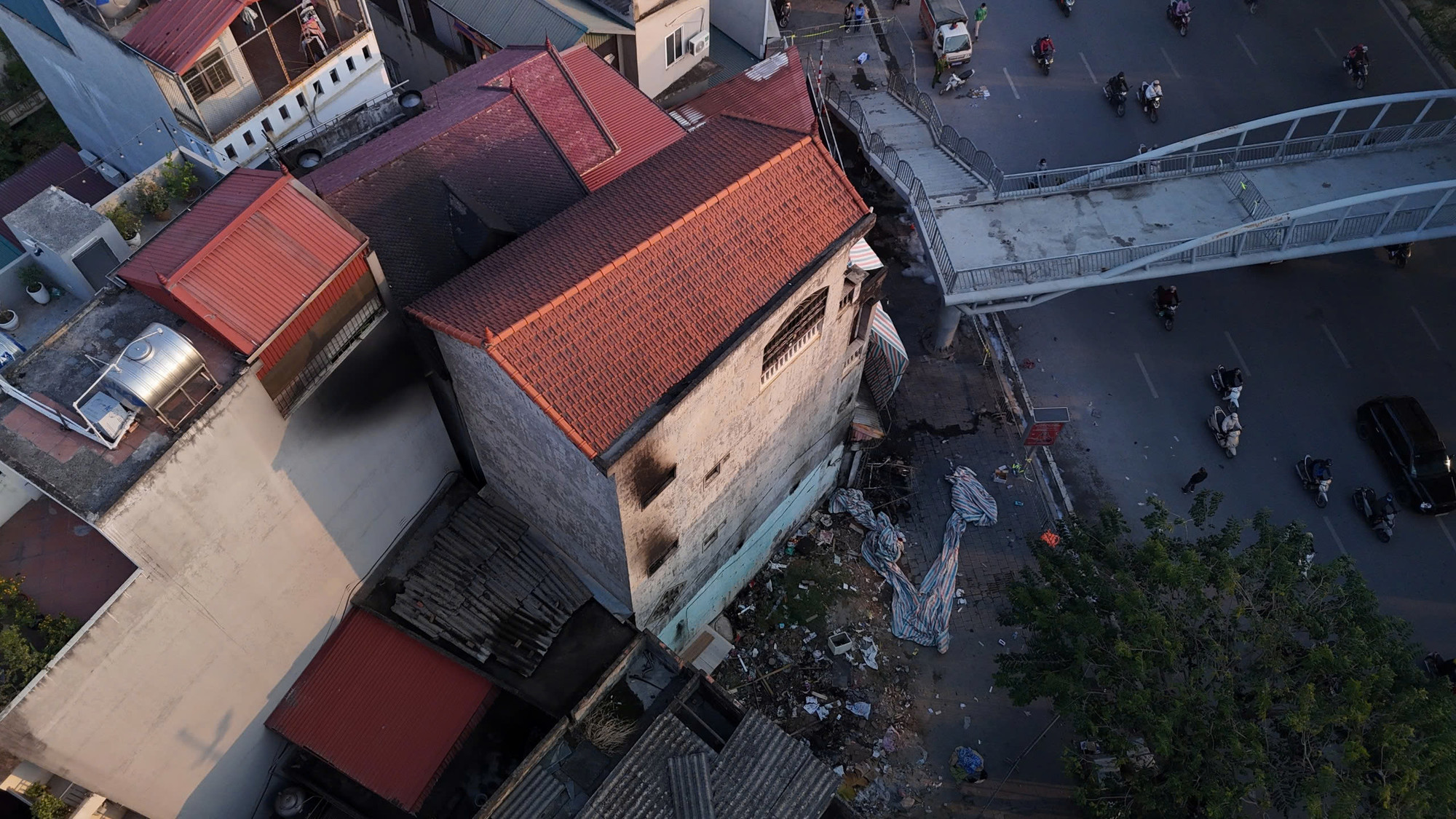 Toàn cảnh ngôi nhà nhìn từ trên cao.