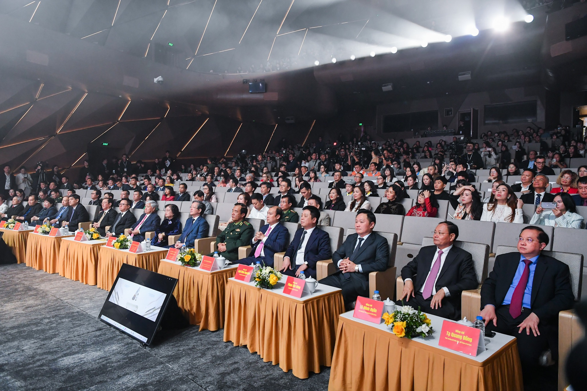 Quang cảnh Lễ trao Giải thưởng Hành động vì Cộng đồng - Human Act Prize 2024.