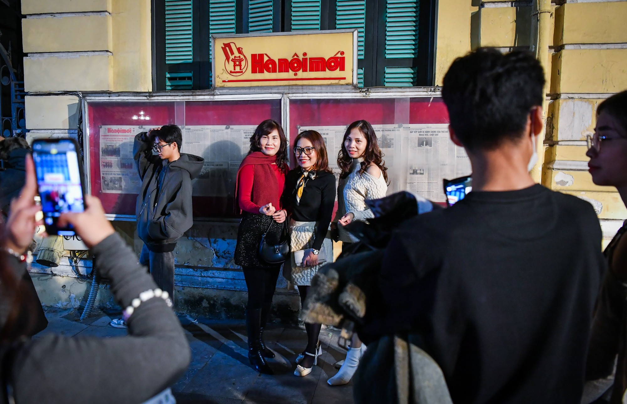 Tranh thủ chụp ảnh trước thềm năm mới.