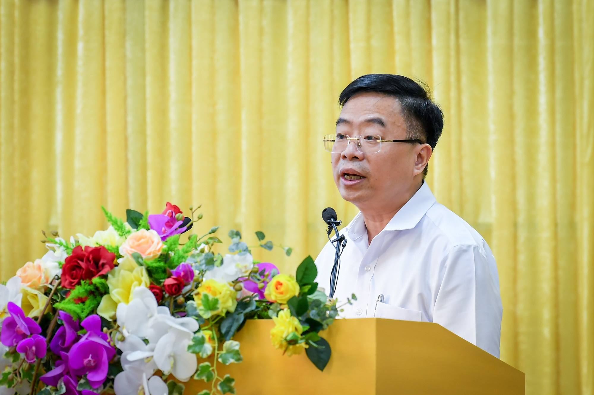 Ông Lê Tiến Trường, Chủ tịch Hội đồng quản trị Tập đoàn Dệt may Việt Nam đưa ra quan điểm xanh hóa ngành dệt may sẽ tạo ra rất nhiều cơ hội việc làm xanh, bền vững cho người lao động, góp phần ổn định đời sống, nâng cao chất lượng làm việc, đóng góp vào công tác an sinh xã hội quốc gia.