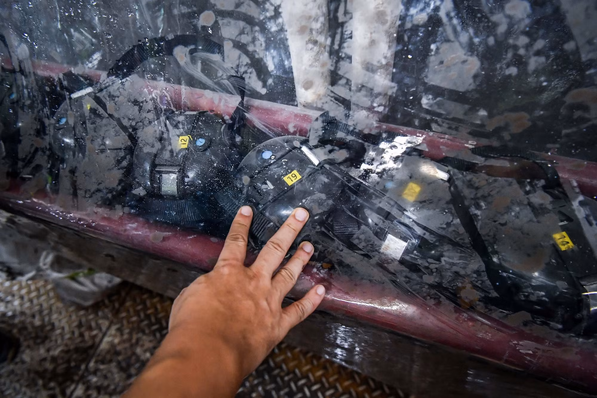 Đây là bộ dụng cụ giúp công nhân có thể giúp người trong hầm nâng cao khả năng tự bảo vệ trong trường hợp có sự cố xảy ra.