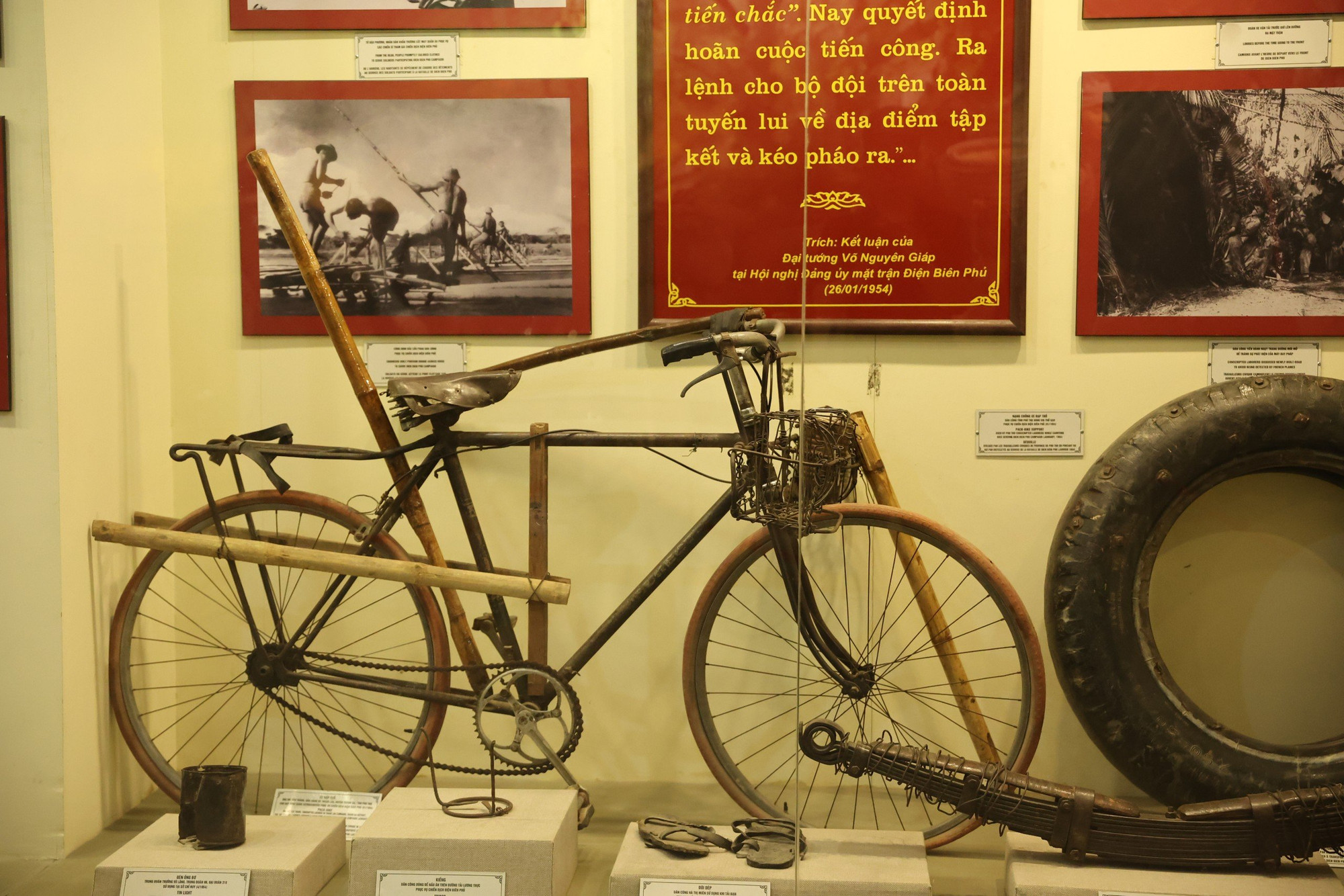 Chiếc xe đạp thồ được trưng bày tại Bảo tàng Chiến thắng lịch sử Điện Biên Phủ. (Ảnh: Hải Nam)