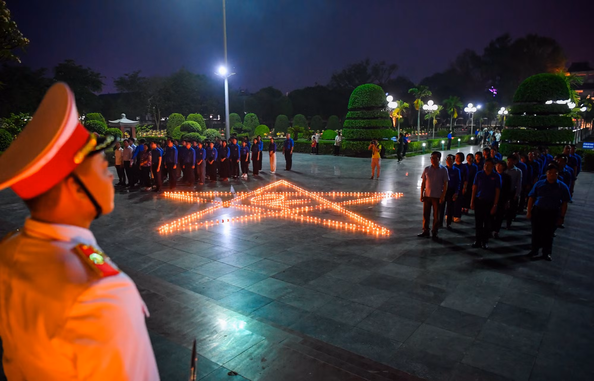 Đặc biệt, hoạt động thắp nến tri ân sẽ được thực hiện đồng loạt trên 4 nghĩa trang của tỉnh Điện Biên, bao gồm: A1, Him Lam, Độc lập và Tông Khao.