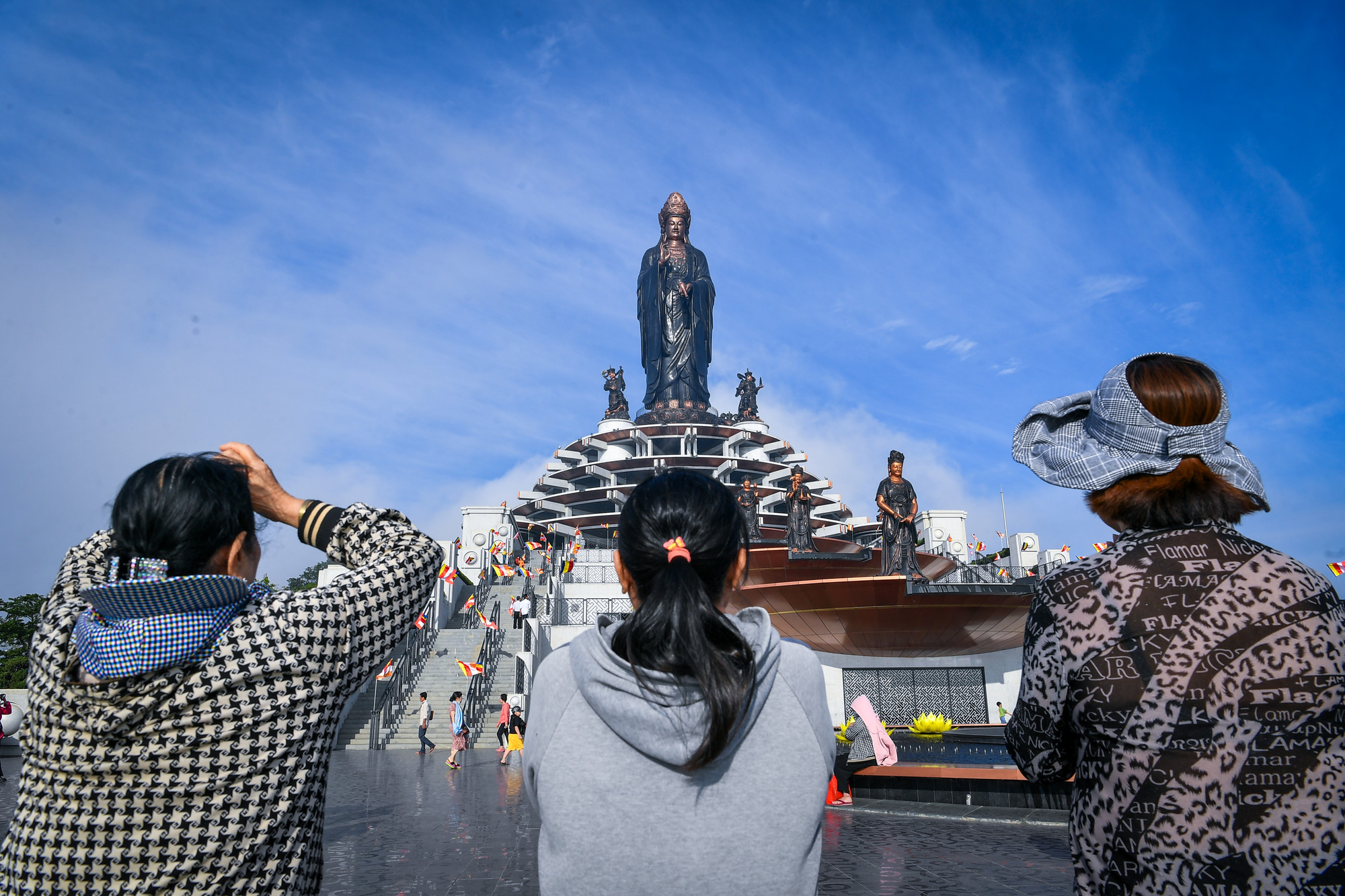 [Ảnh] Chiêm ngưỡng biển mây huyền ảo trên đỉnh núi Bà Đen Tây Ninh ảnh 9