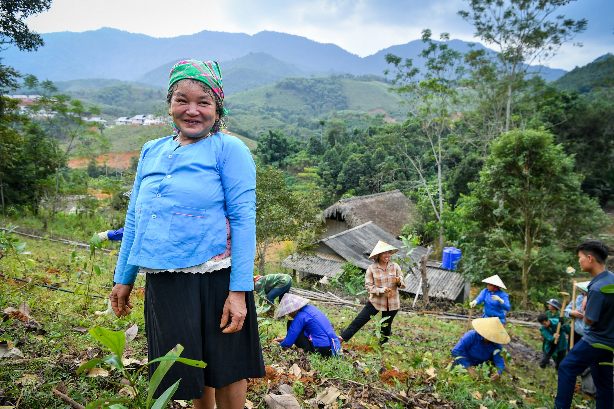 Niềm vui của người dân thôn Làng Nủ khi những "cây sinh kế" được trồng...