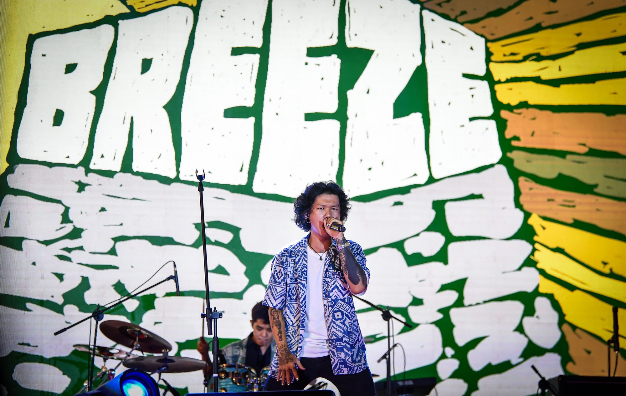 Nằm trong khuôn khổ Hội Báo toàn quốc 2024, đêm nhạc rock Sức sống hội tụ là một bất ngờ thú vị mà ban tổ chức dành tặng cho công chúng báo chí và người dân Thành phố Hồ Chí Minh. Nằm trong khuôn khổ Hội Báo toàn quốc 2024, đêm nhạc rock Sức sống hội tụ là một bất ngờ thú vị mà ban tổ chức dành tặng cho công chúng báo chí và người dân Thành phố Hồ Chí Minh.