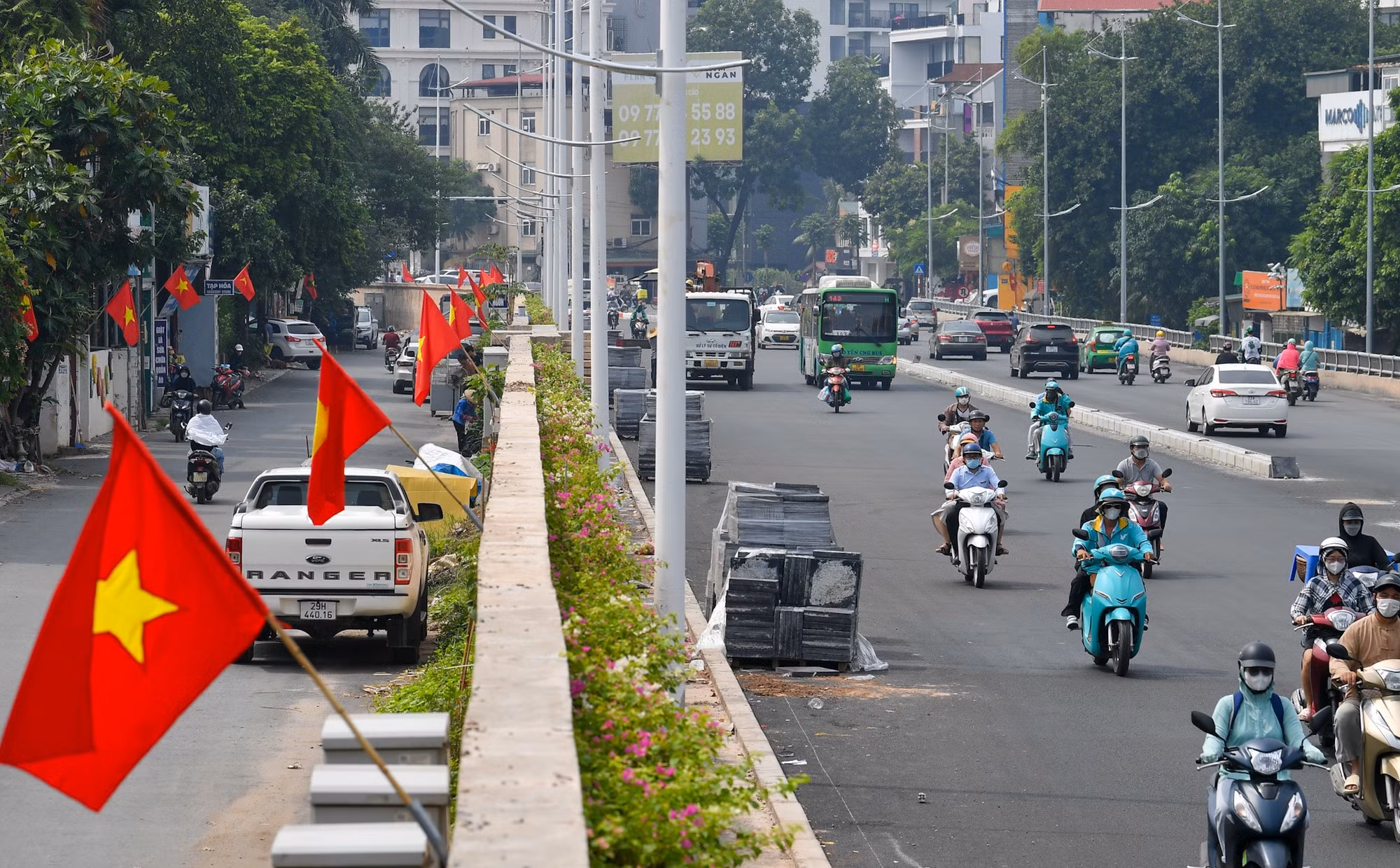 [Ảnh] Diện mạo mới của dự án mở rộng đường Âu Cơ-Nghi Tàm ảnh 7