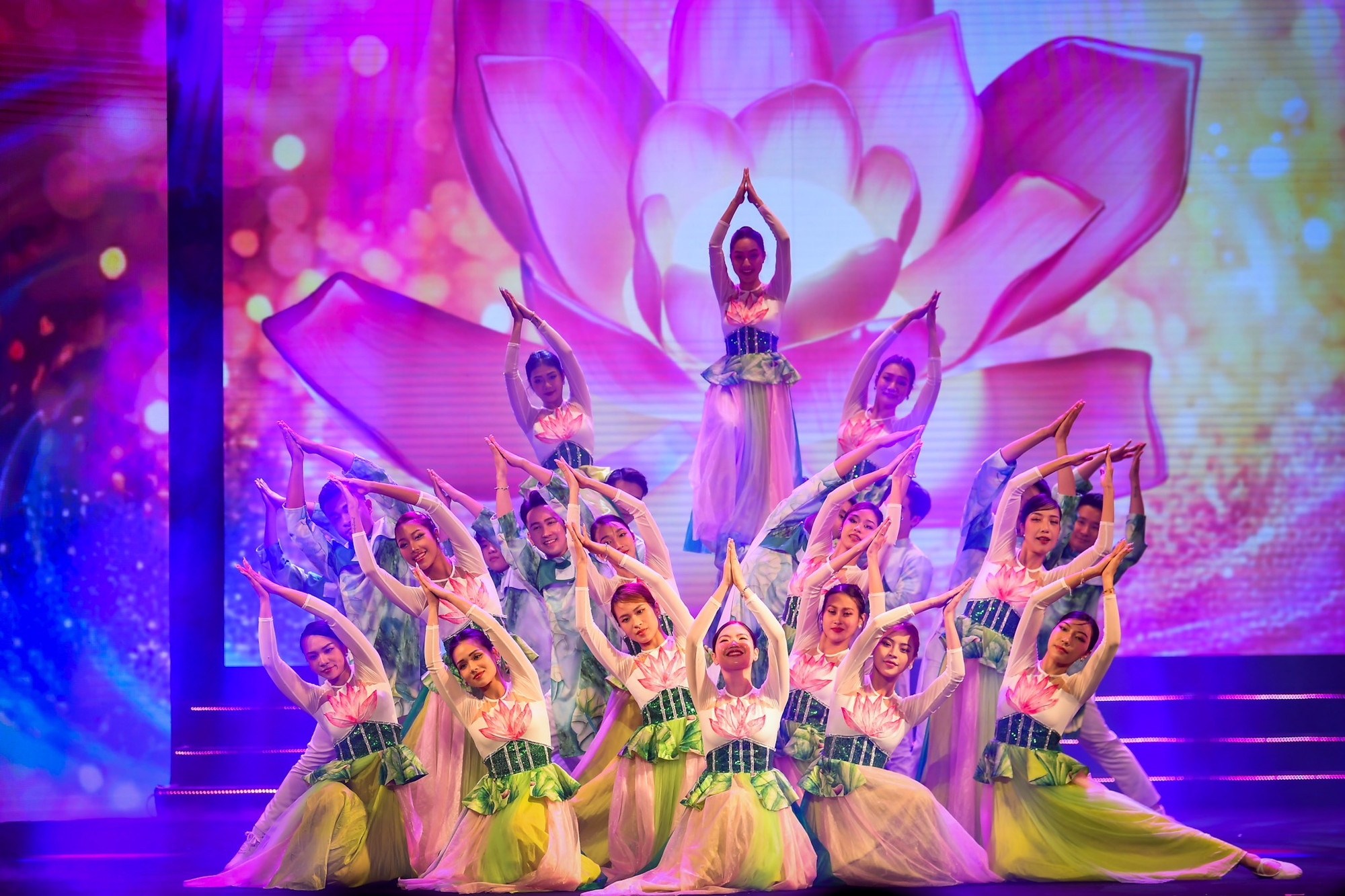 Các tiết mục văn nghệ tại Lễ trao giải.