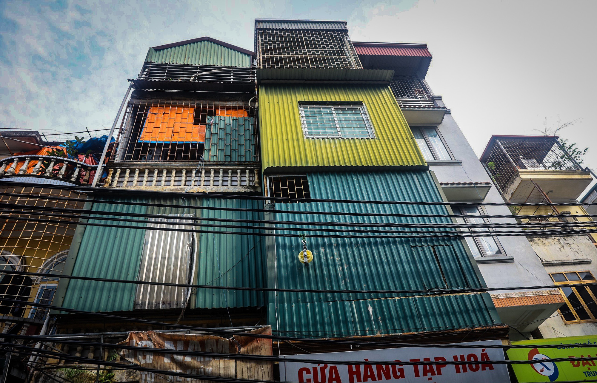 Kín mít không lối thoát... Kín mít không lối thoát...