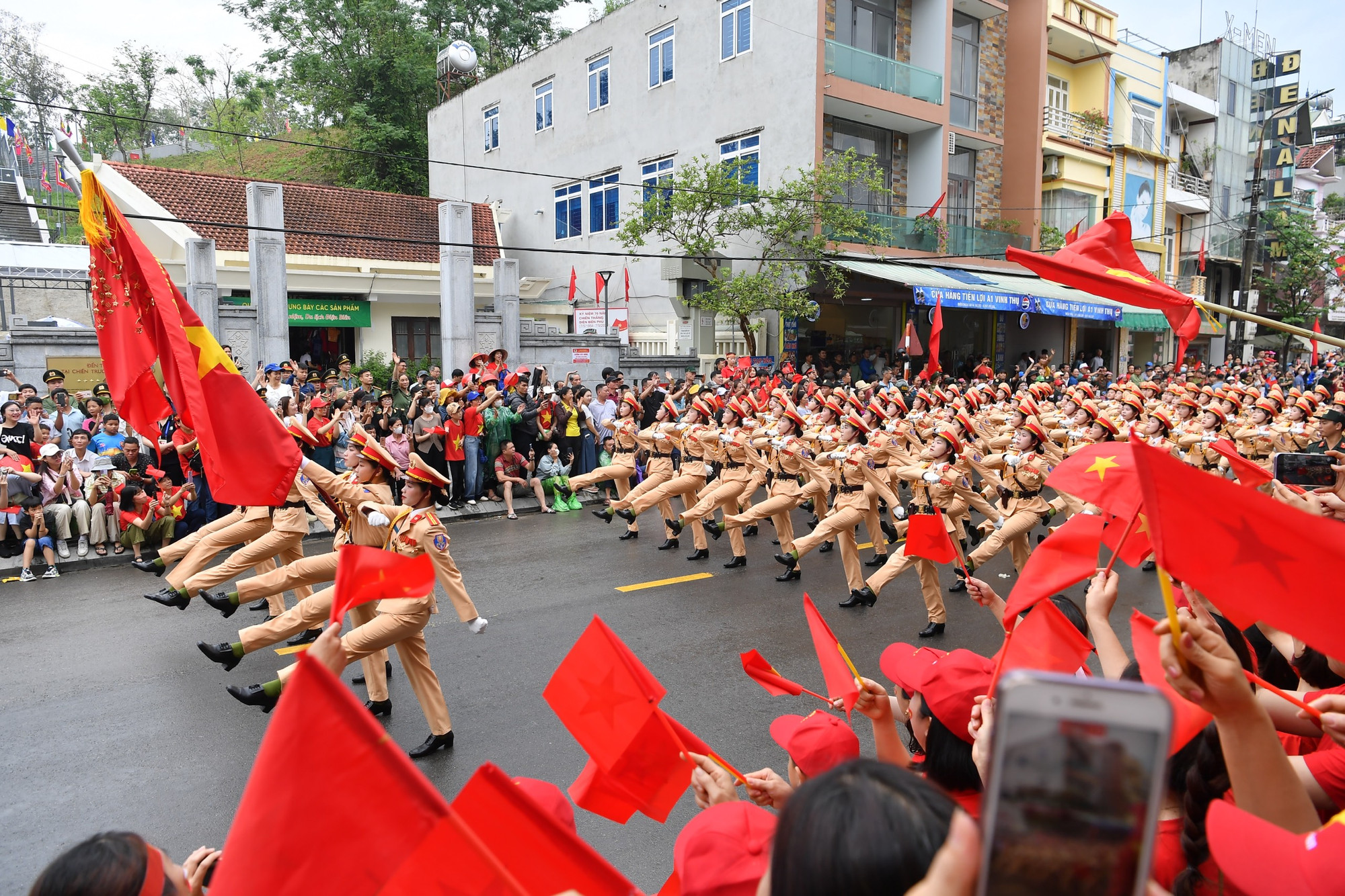 Khối nữ sĩ quan Cảnh sát Giao thông
