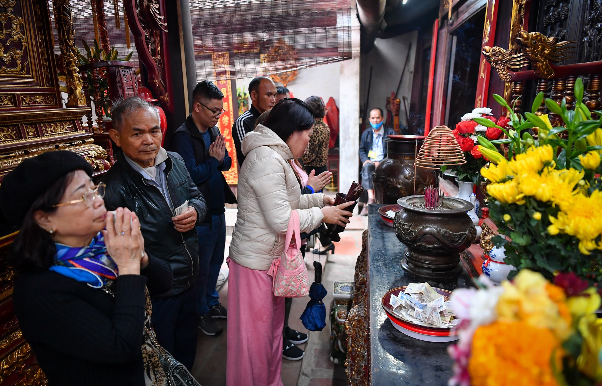 Ước tính có hàng vạn lượt du khách dự lễ hội khai ấn đền Trần và chiêm bái di tích, nhất là thời điểm diễn ra 2 nghi lễ rước kiệu Ngọc Lộ và rước cước, tế cá vào các ngày 11, 12 tháng Giêng.