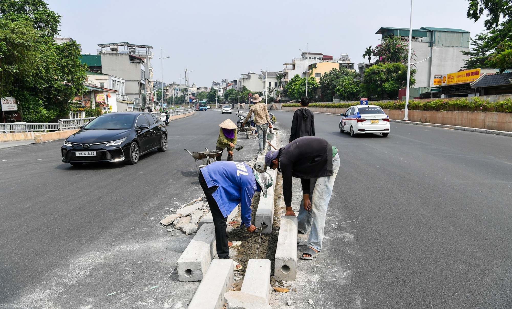 [Ảnh] Diện mạo mới của dự án mở rộng đường Âu Cơ-Nghi Tàm ảnh 10