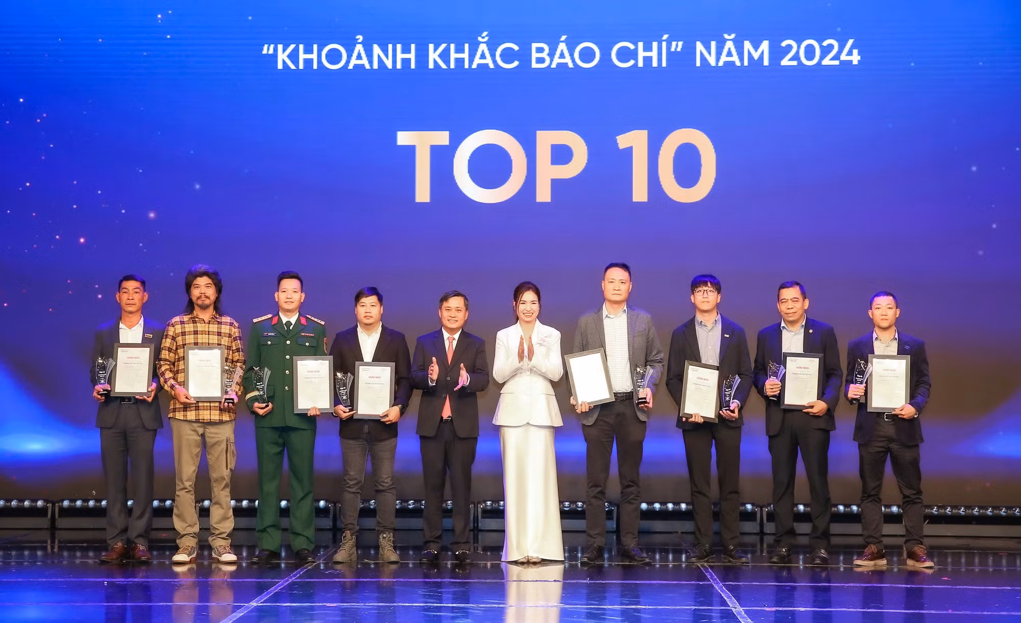 Các tác giả/nhóm tác giả giành Top 10.