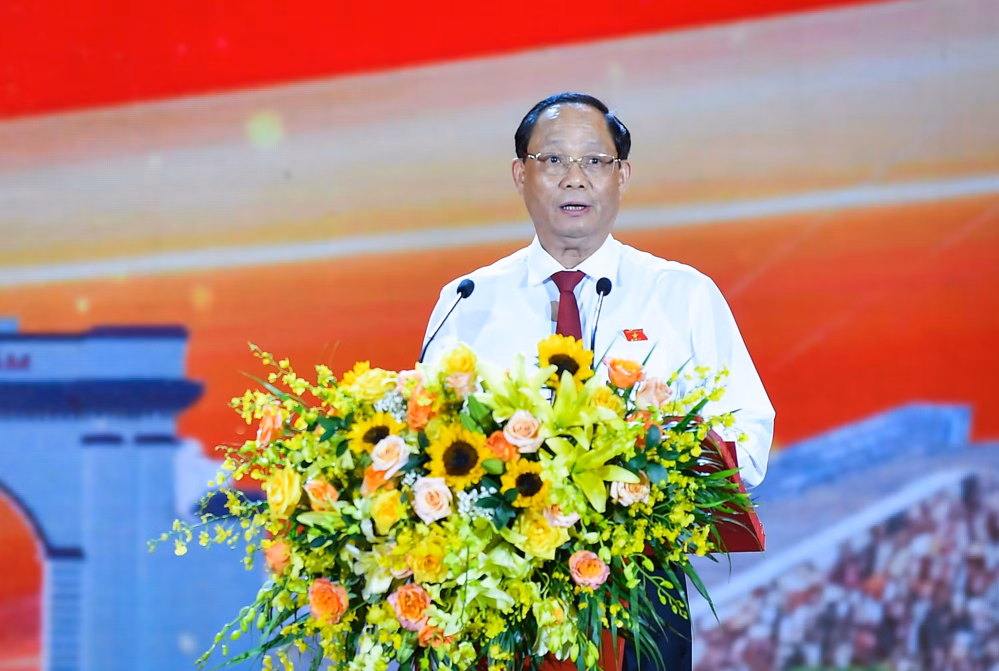 Theo Phó Chủ tịch Quốc hội, phát huy truyền thống anh hùng, bất khuất trong kháng chiến, bước vào thời kỳ đổi mới, Đảng bộ, chính quyền, quân và nhân dân tỉnh Quảng trị đã quyết tâm đoàn kết, tích cực khắc phục hậu quả chiến tranh, cần cù lao động sản xuất, phát triển kinh tế-xã hội, giữ vững quốc phòng, an ninh, đã đạt được nhiều thành tựu quan trọng. Theo Phó Chủ tịch Quốc hội, phát huy truyền thống anh hùng, bất khuất trong kháng chiến, bước vào thời kỳ đổi mới, Đảng bộ, chính quyền, quân và nhân dân tỉnh Quảng trị đã quyết tâm đoàn kết, tích cực khắc phục hậu quả chiến tranh, cần cù lao động sản xuất, phát triển kinh tế-xã hội, giữ vững quốc phòng, an ninh, đã đạt được nhiều thành tựu quan trọng.