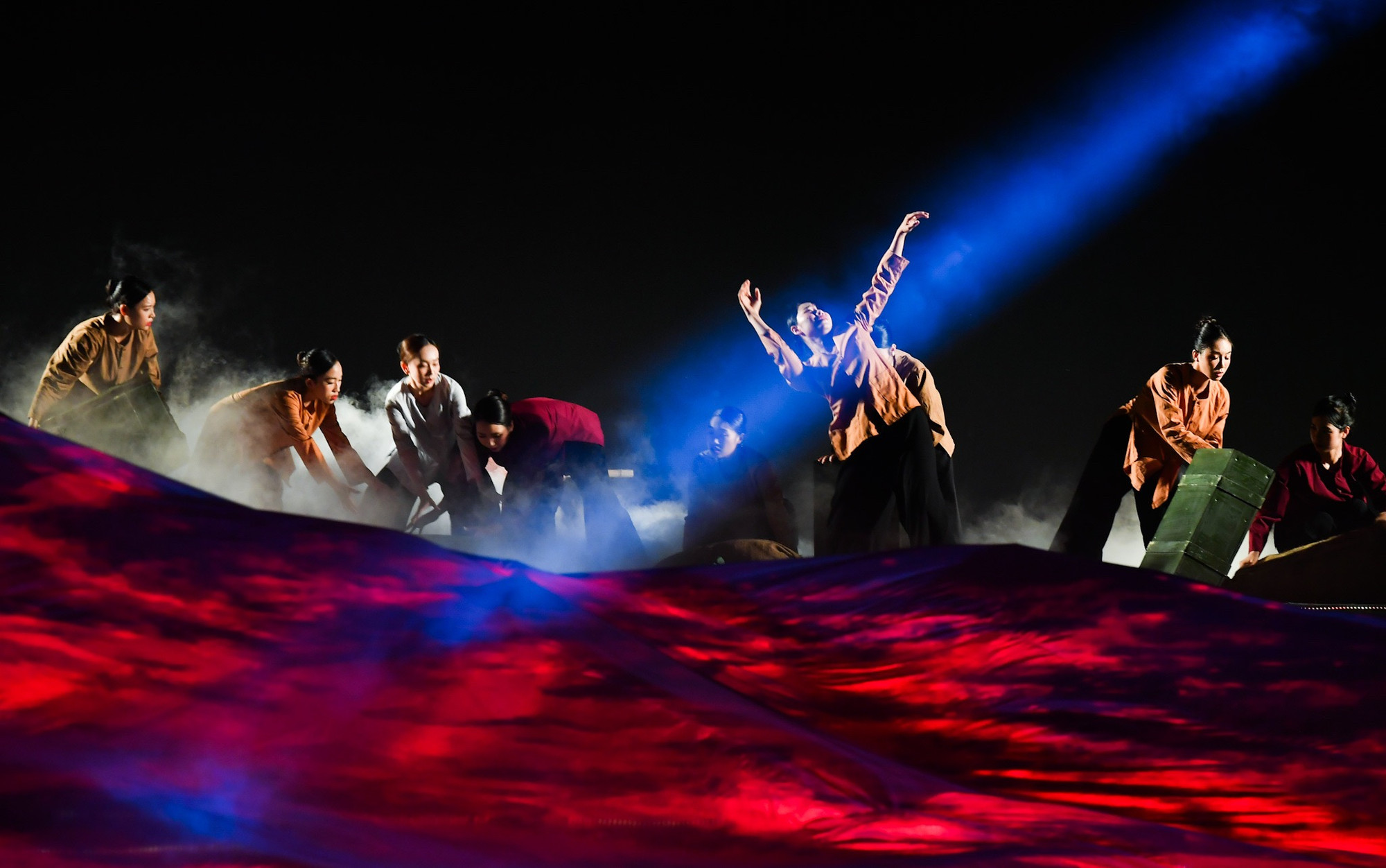 Những hình ảnh ấn tượng trên sân khấu chương trình Vĩ tuyến 17 - Khát vọng hòa bình