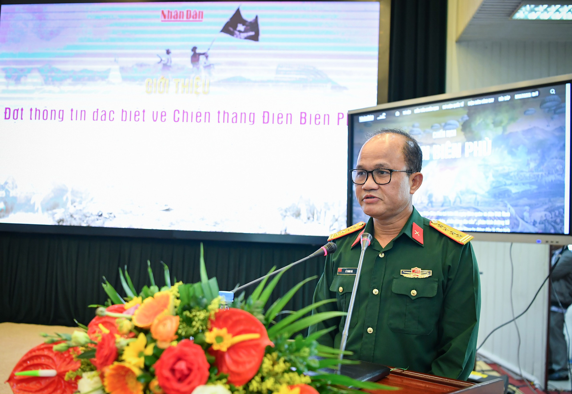 Đại tá Lê Thanh Bài, Phó Viện trưởng Viện Lịch sử quân sự - Bộ Tổng Tham mưu Quân đội nhân dân Việt Nam chia sẻ về sự hợp tác giữa Viện Lịch sử quân sự với Báo Nhân Dân trong quá trình thực hiện chuyên trang đặc biệt Chiến thắng Điện Biên Phủ.