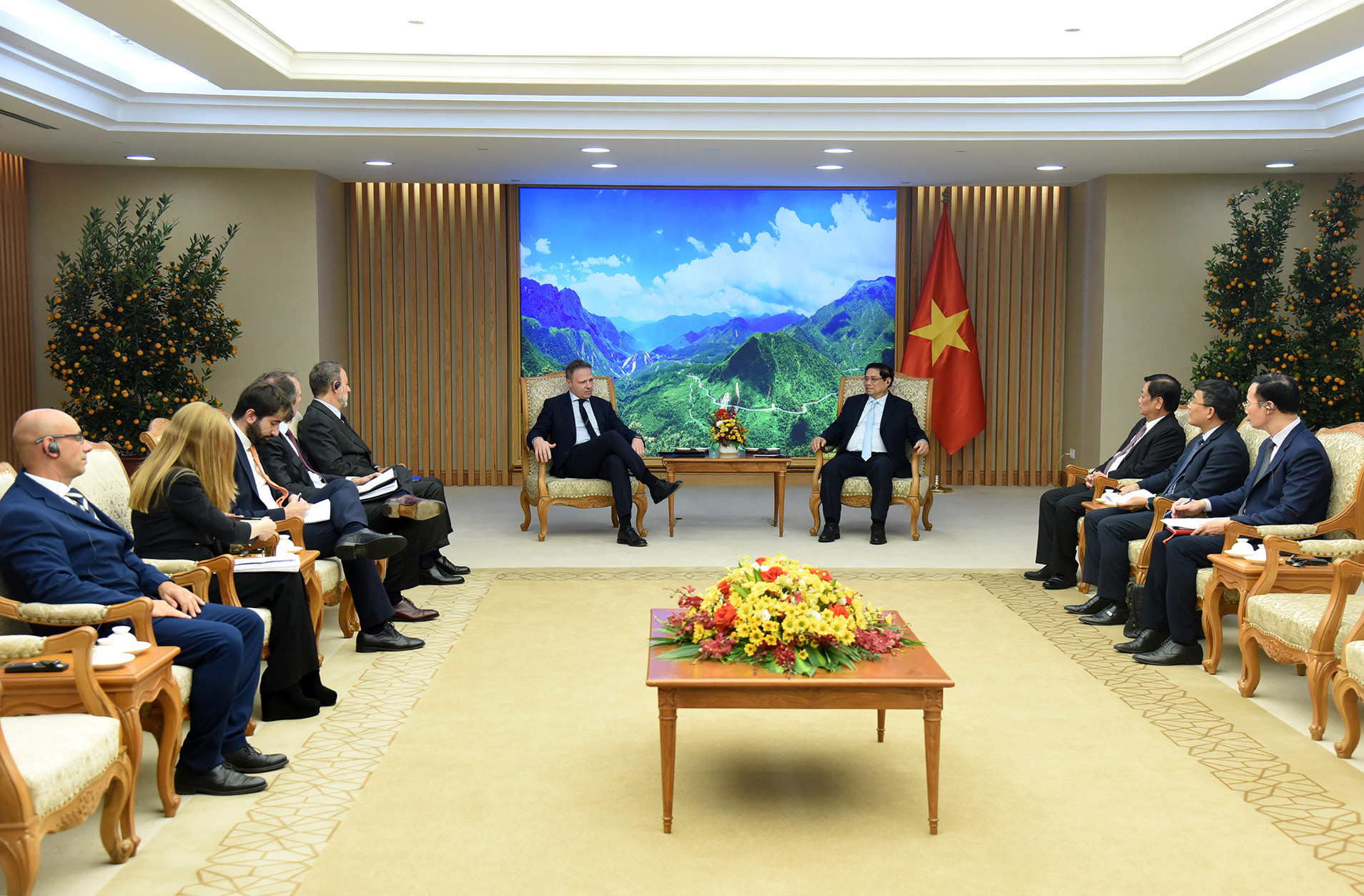 [Ảnh] Thủ tướng tiếp Bộ trưởng Bộ Nông nghiệp, Chủ quyền lương thực và Lâm nghiệp Italia ảnh 5