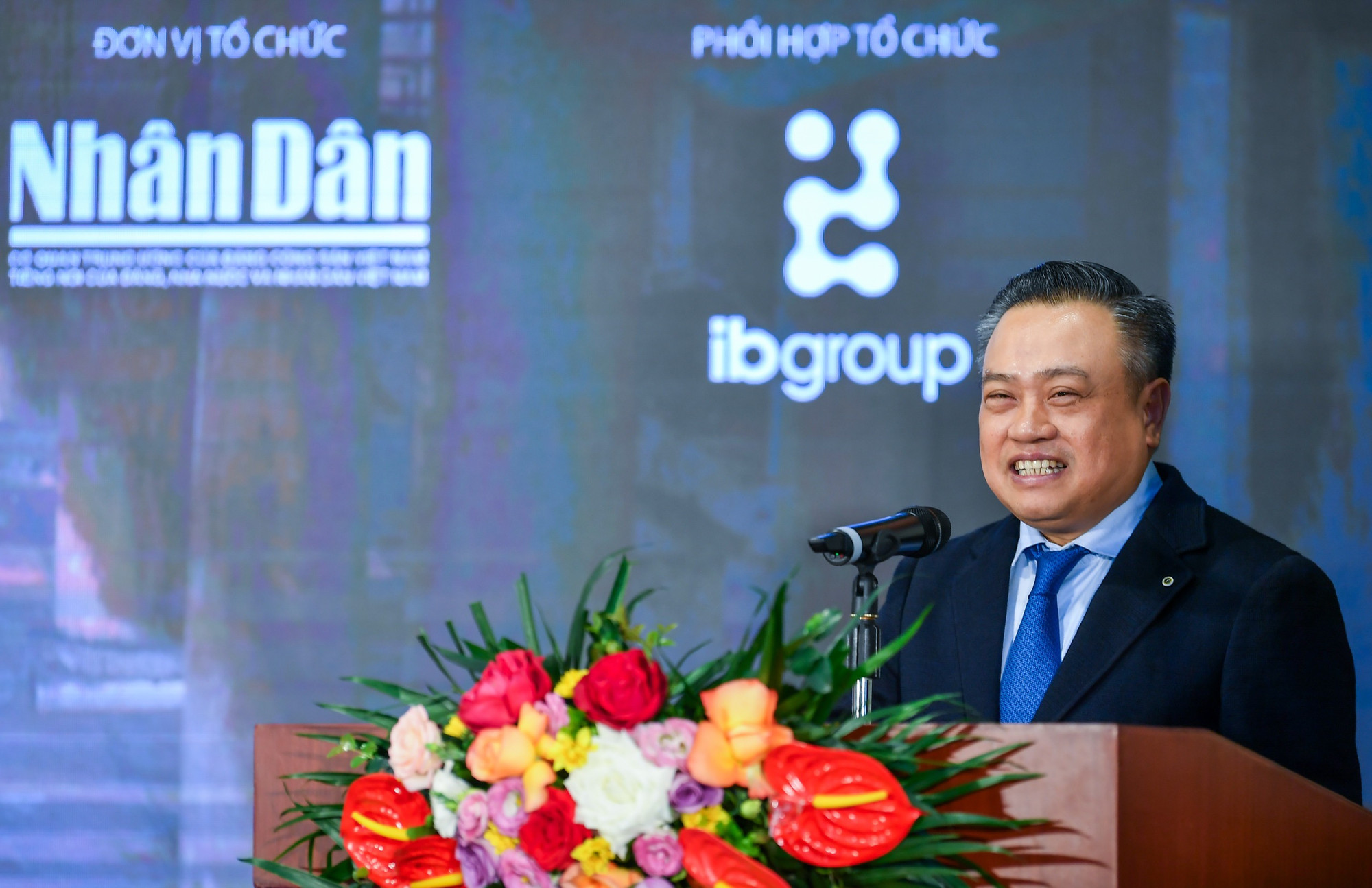 Ông Trần Sỹ Thanh chia sẻ cảm xúc tại sự kiện.