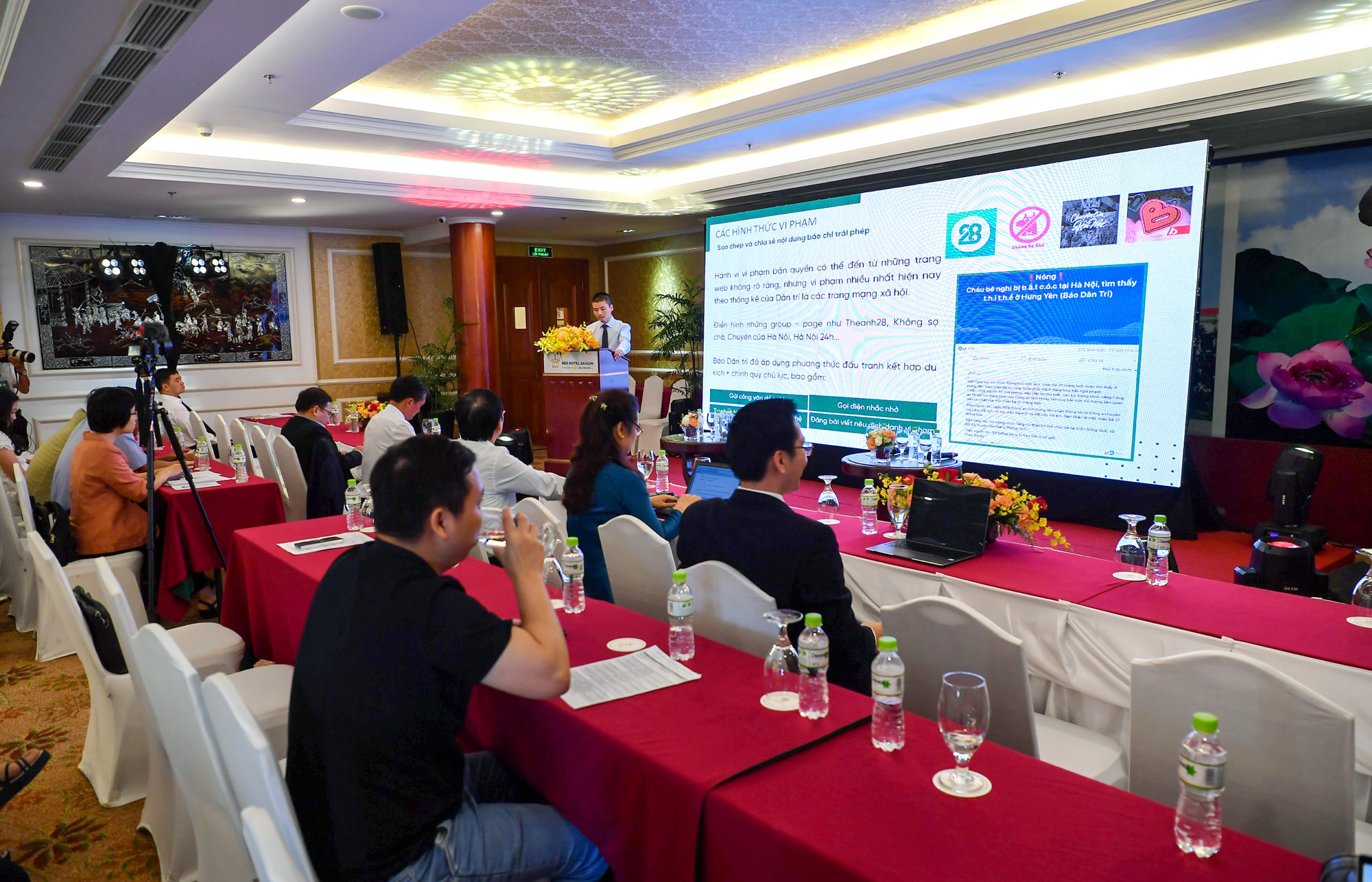 Quang cảnh phiên làm việc