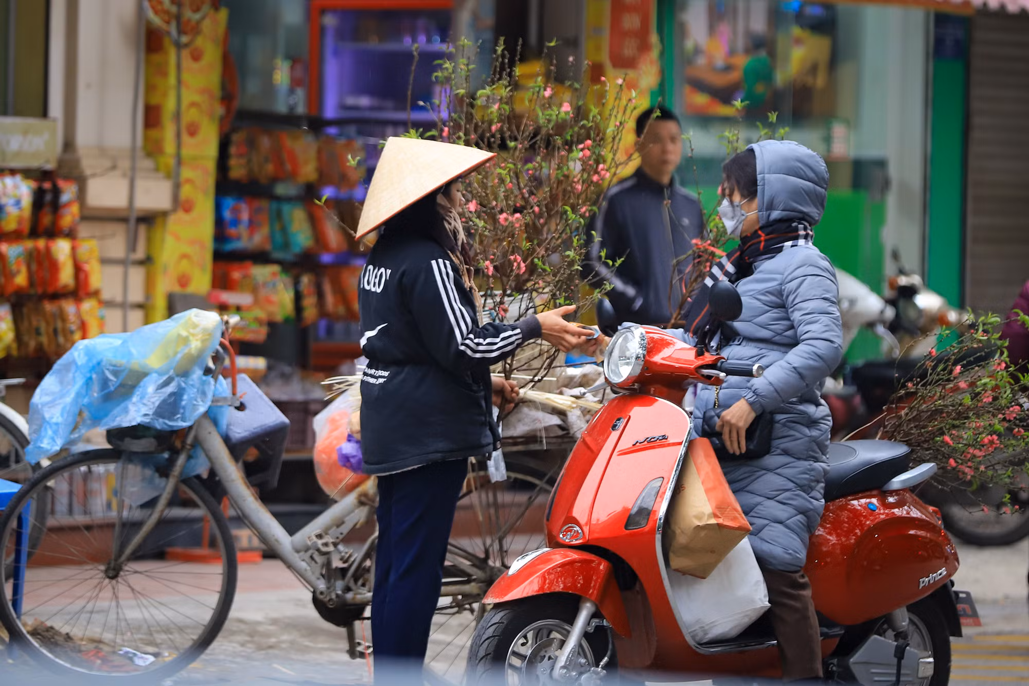 Sắc xuân trên phố sáng đại hàn. Sắc xuân trên phố sáng đại hàn.