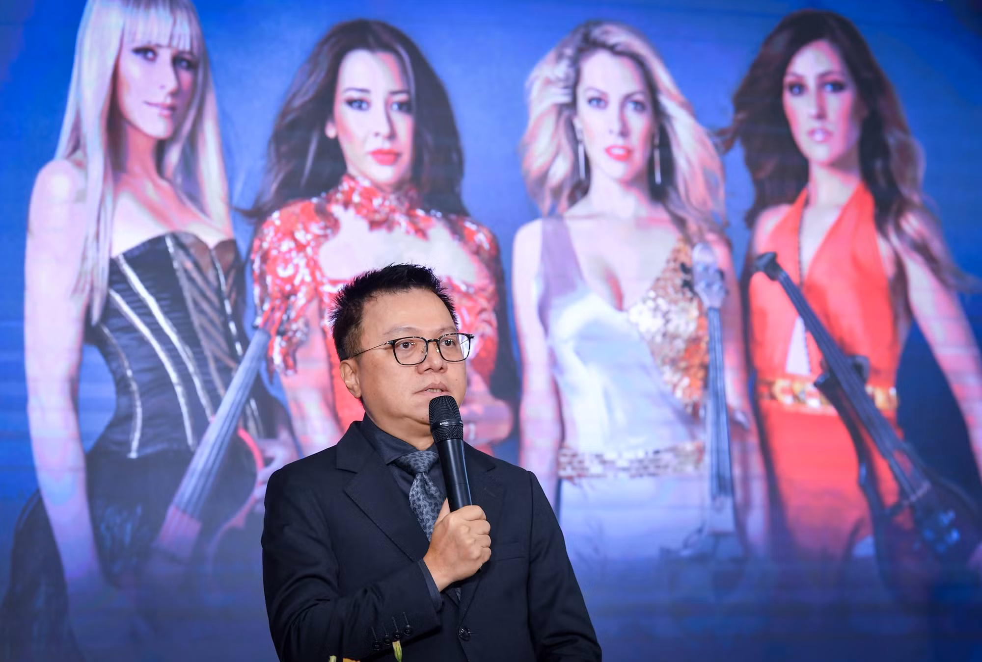 Theo ông Lê Quốc Minh, điểm đặc biệt của dự án Good Morning Vietnam năm nay là toàn bộ số tiền thu được từ chương trình BOND Live In Vietnam sẽ ủng hộ đồng bào bị thiệt hại của cơn bão số 3.