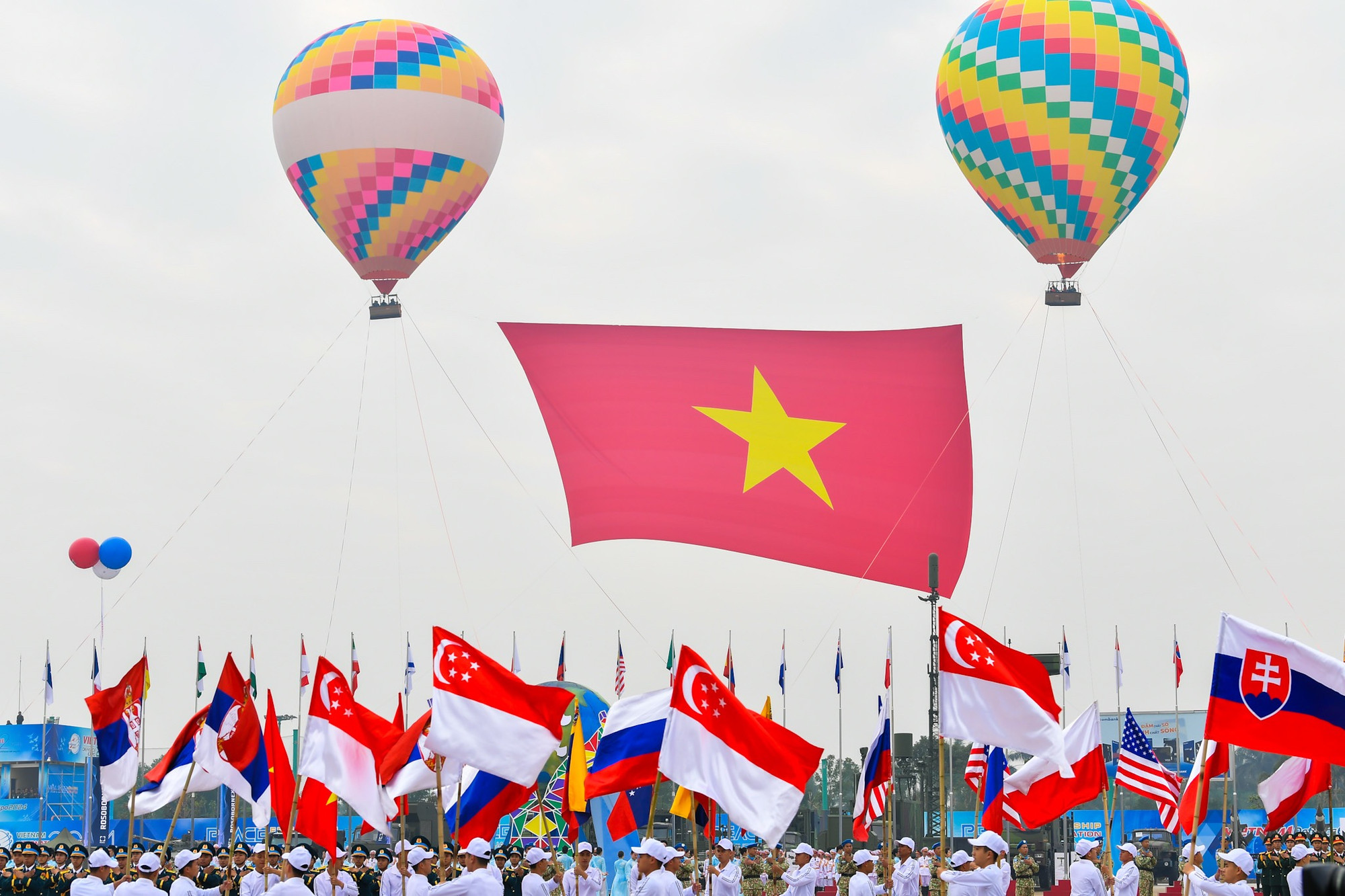 Quang cảnh lễ chào cờ tại Lễ Tổng duyệt.