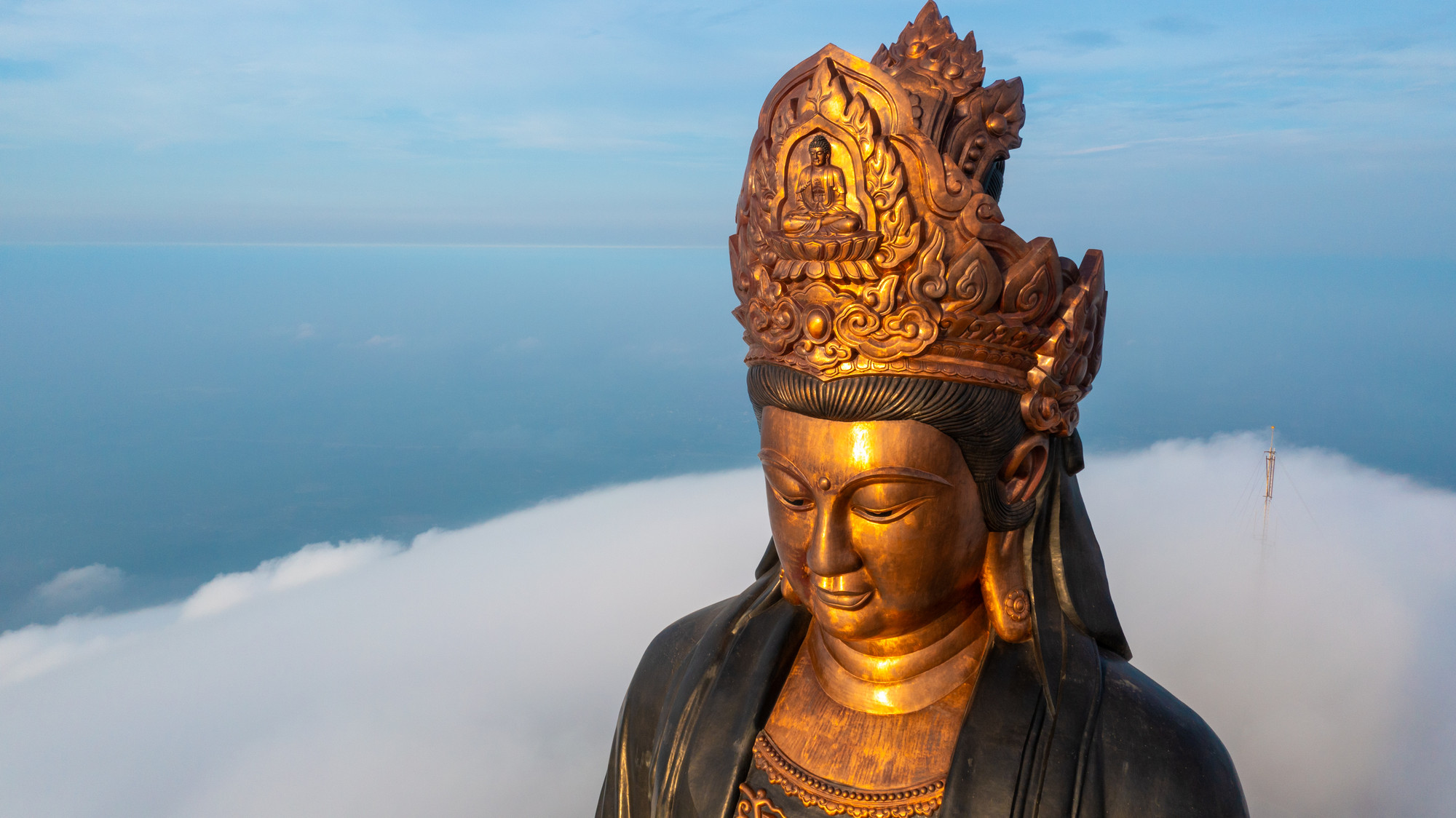 [Ảnh] Chiêm ngưỡng biển mây huyền ảo trên đỉnh núi Bà Đen Tây Ninh ảnh 6