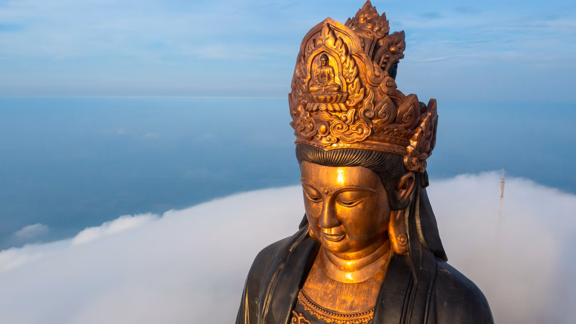 [Ảnh] Chiêm ngưỡng biển mây huyền ảo trên đỉnh núi Bà Đen Tây Ninh ảnh 6