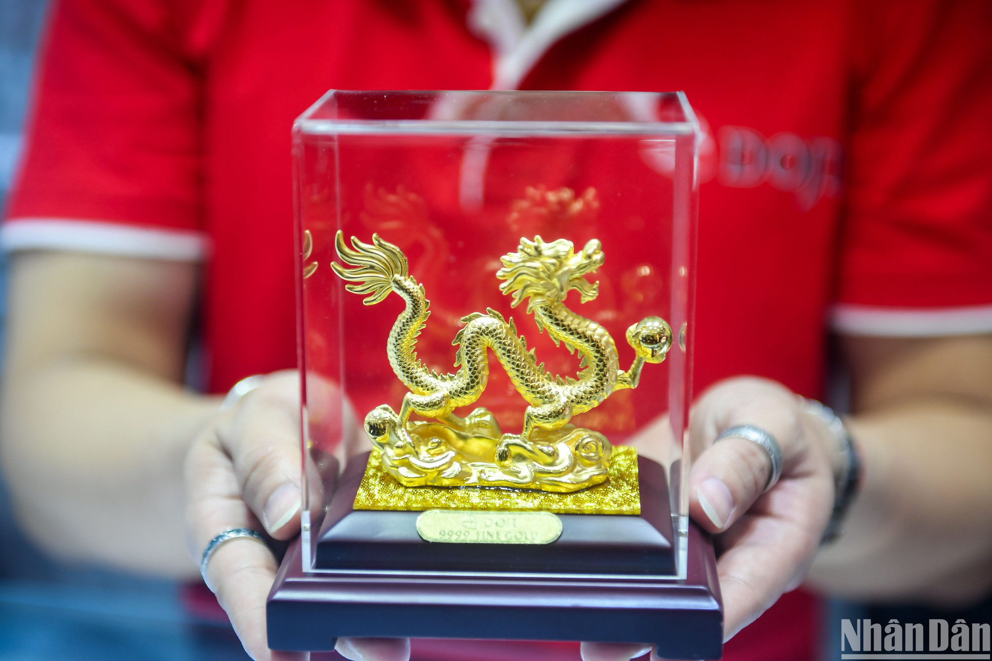 Một số mẫu vàng được chế tác theo linh vật Rồng của năm Giáp Thìn 2024.