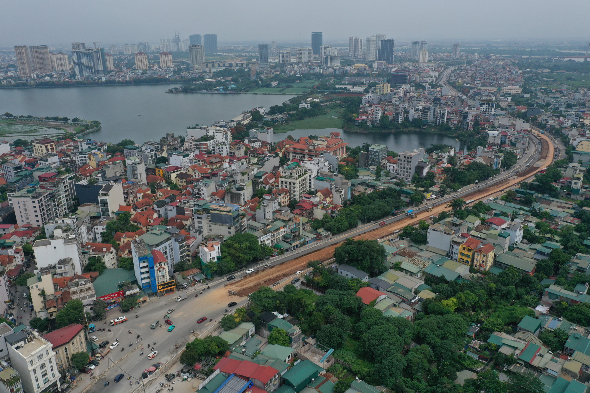Dự án mở rộng đường Âu Cơ - Nghi Tàm đoạn từ lối vào khách sạn Thắng Lợi đến nút giao cầu Nhật Tân dài khoảng 3,7km, tổng mức đầu tư 544 tỷ đồng. Dự án mở rộng đường Âu Cơ - Nghi Tàm đoạn từ lối vào khách sạn Thắng Lợi đến nút giao cầu Nhật Tân dài khoảng 3,7km, tổng mức đầu tư 544 tỷ đồng.