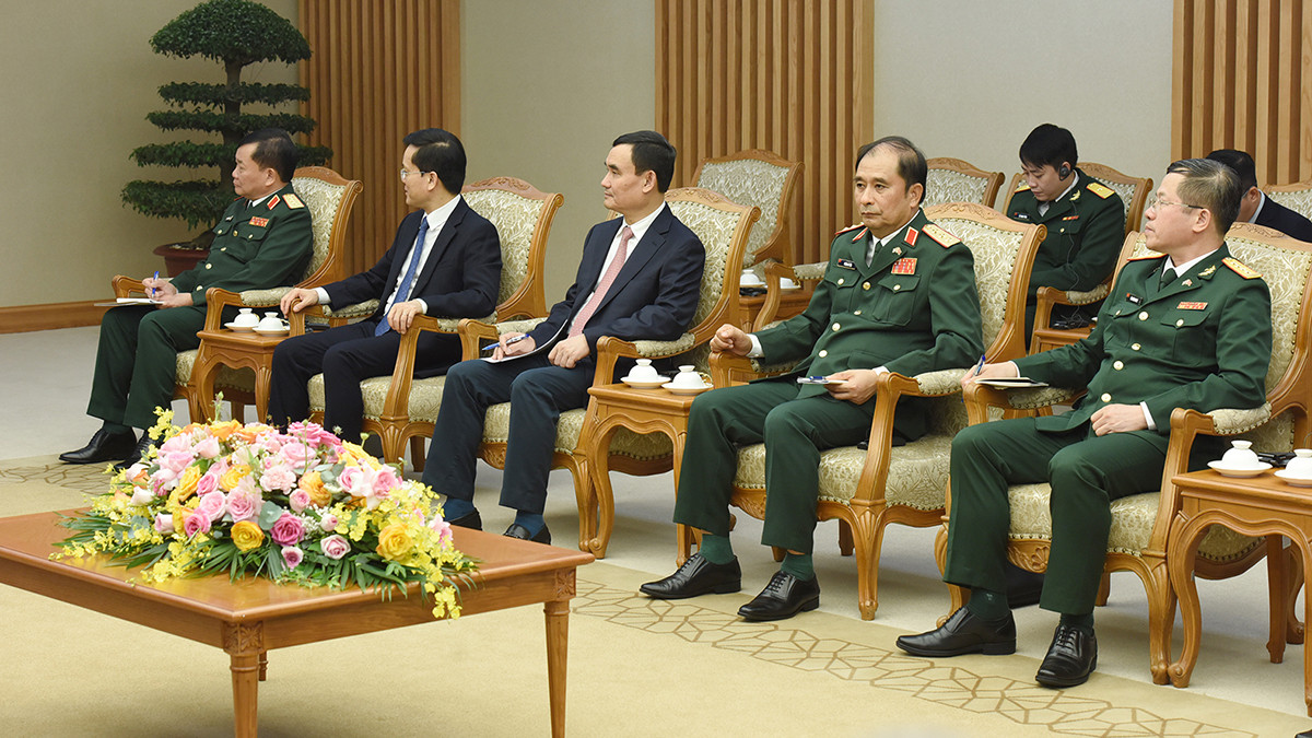 Đại diện lãnh đạo các bộ ban ngành của Chính phủ Việt Nam tham dự buổi tiếp cùng Thủ tướng. Đại diện lãnh đạo các bộ ban ngành của Chính phủ Việt Nam tham dự buổi tiếp cùng Thủ tướng.