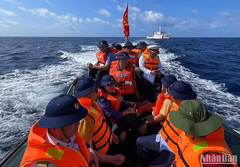 Đoàn công tác số 15 kết thúc tốt đẹp chuyến thăm quần đảo Trường Sa, nhà giàn DKI