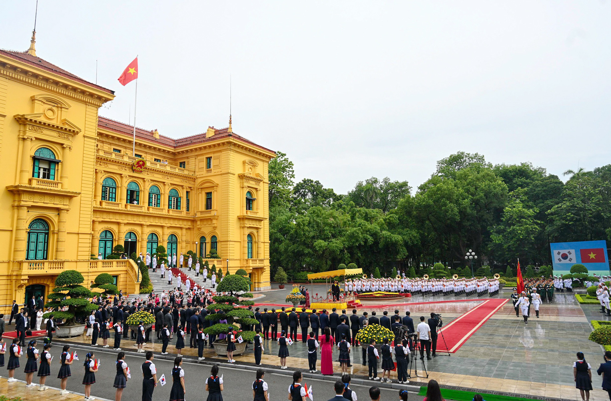 Quang cảnh lễ đón.