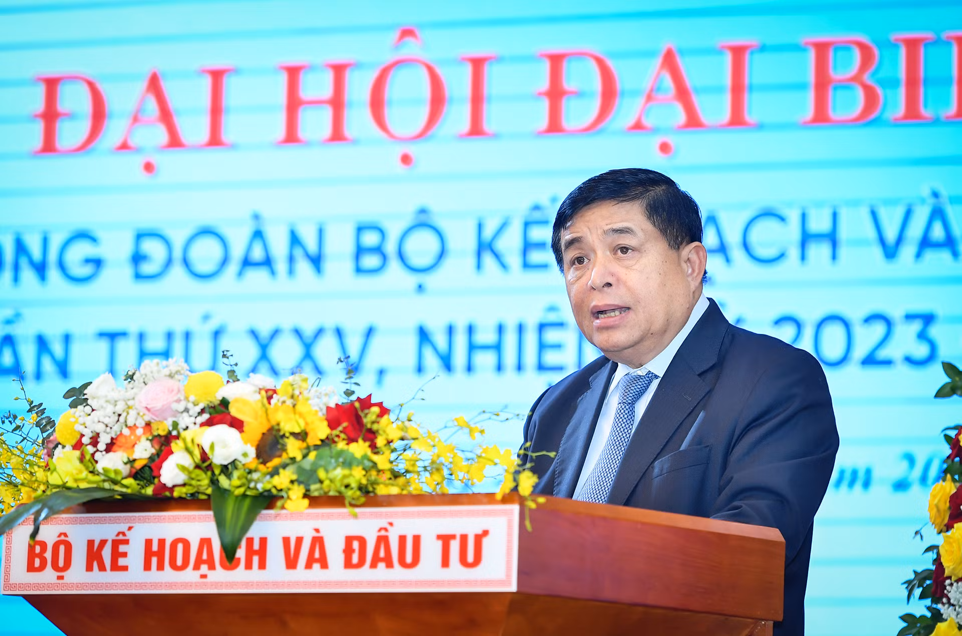 Bộ trưởng Kế hoạch và Đầu tư Nguyễn Chí Dũng phát biểu chỉ đạo tại Đại hội.