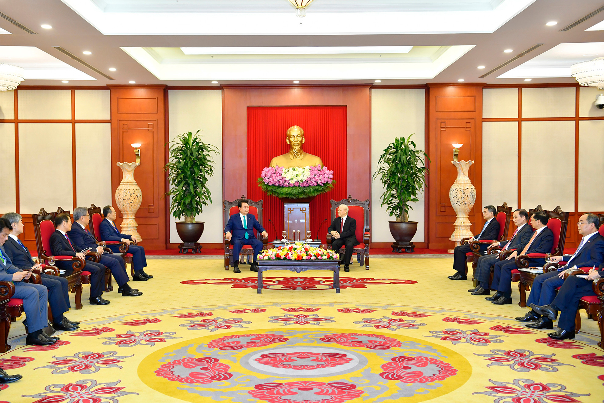 Quang cảnh buổi tiếp Tổng thống Đại Hàn Dân Quốc Yoon Suk Yeol tại Trụ sở Trung ương Đảng.