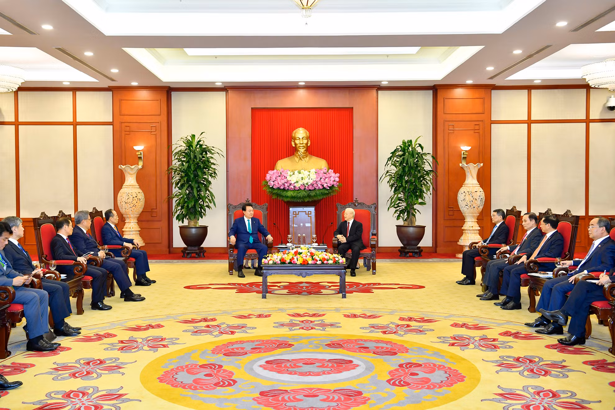 Quang cảnh buổi tiếp Tổng thống Đại Hàn Dân Quốc Yoon Suk Yeol tại Trụ sở Trung ương Đảng.