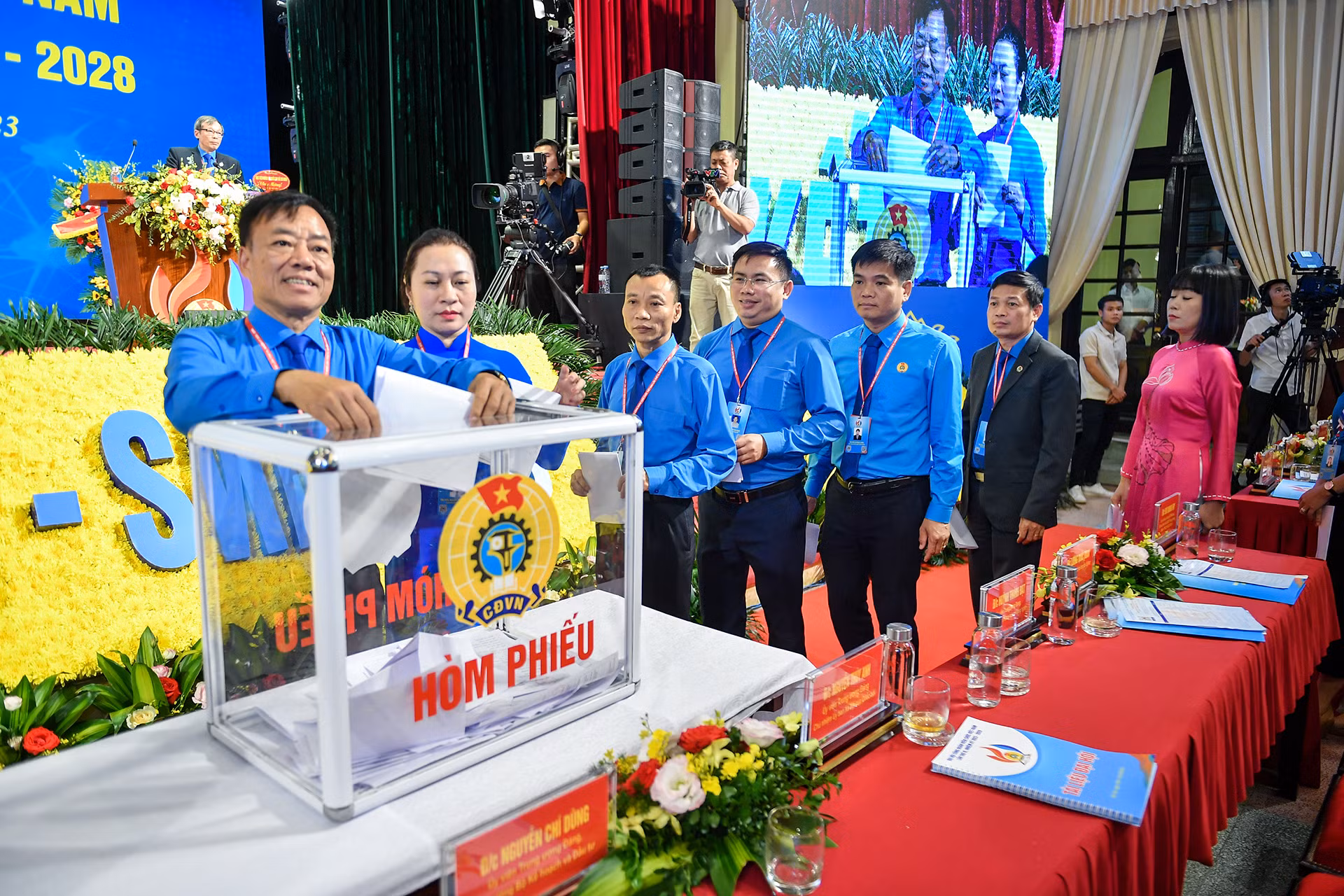 [Ảnh] Đại hội Công đoàn Viên chức Việt Nam lần thứ VI ảnh 16