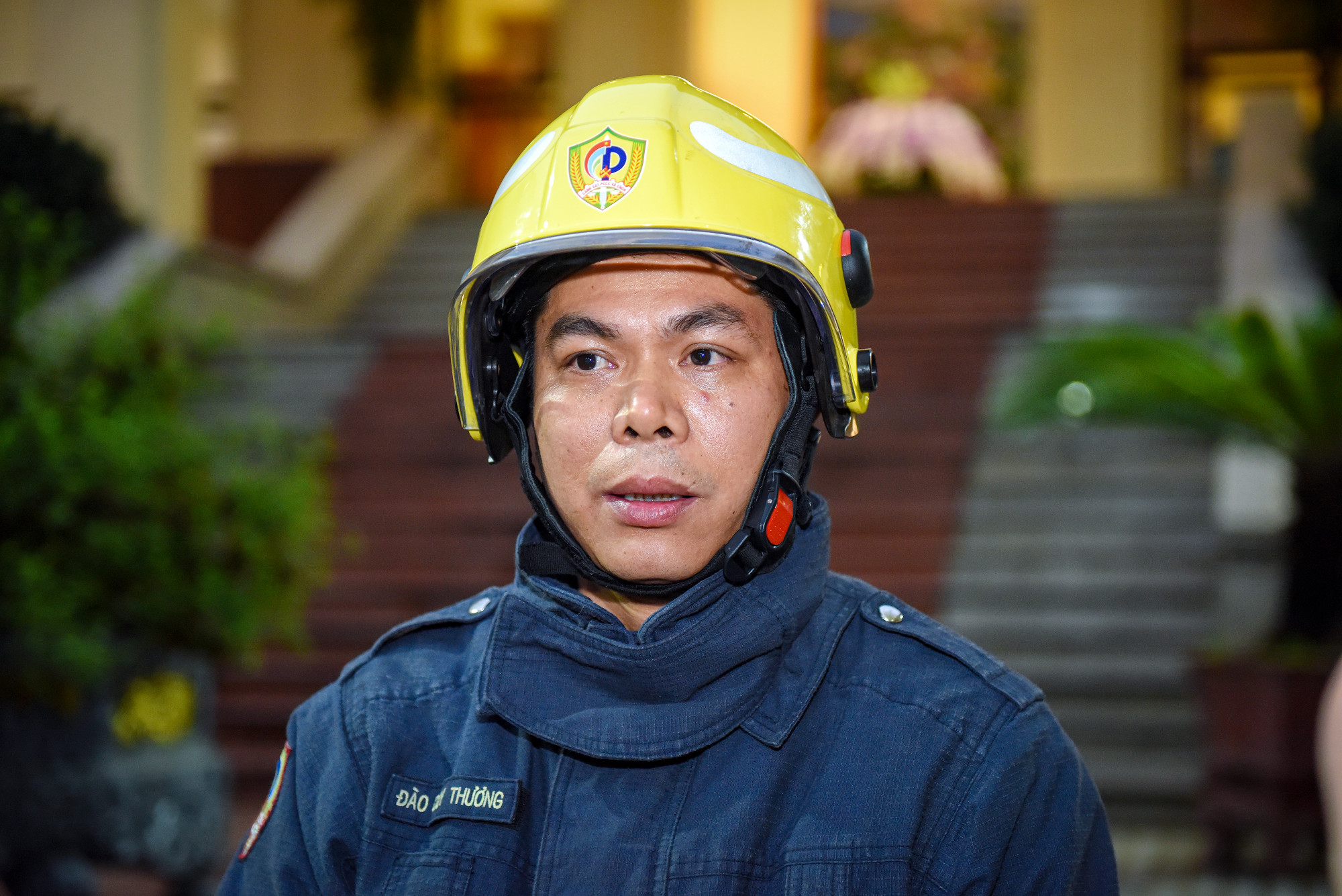 Trung tá Đào Duy Thương, thành viên Đoàn công tác Bộ Công an sang Thổ Nhĩ Kỳ cứu nạn, cho biết: "Tôi có một chút hồi hộp, đây là lần đầu đi làm nhiệm vụ quốc tế. Tôi thấy may mắn khi được góp sức tìm kiếm, cứu nạn, cứu hộ các nạn nhân trong vụ thảm họa động đất tại Thổ Nhĩ Kỳ".