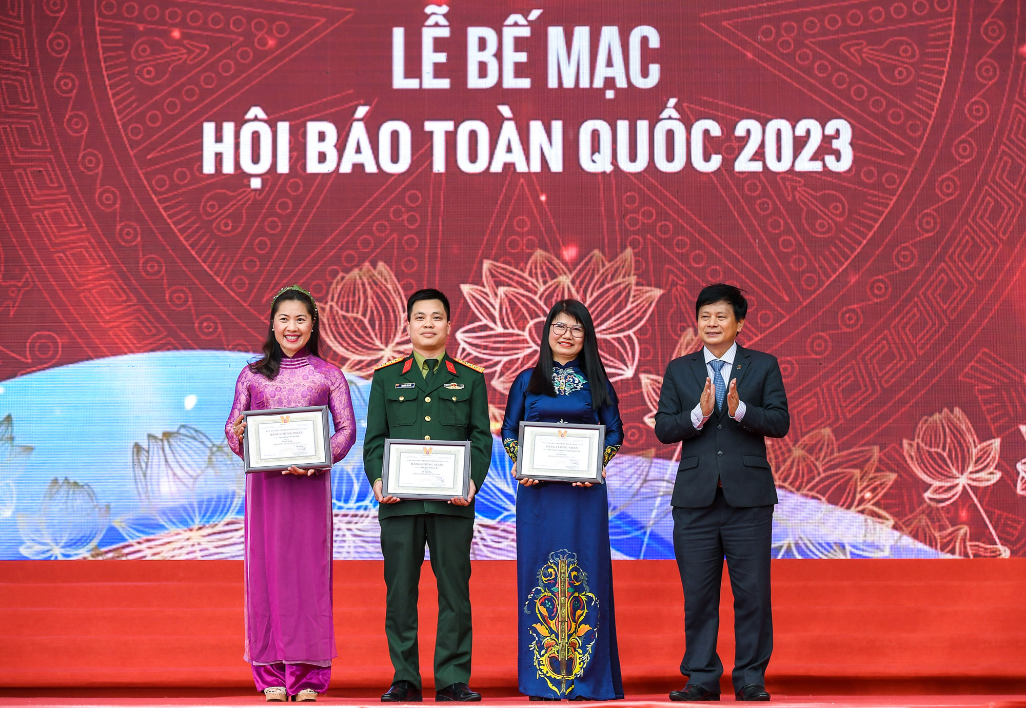 [Ảnh] Lễ bế mạc Hội Báo toàn quốc 2023 ảnh 11