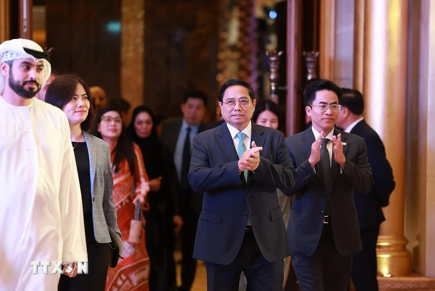 [Ảnh] Thủ tướng Phạm Minh Chính gặp đại diện cộng đồng người Việt Nam tại UAE ảnh 1