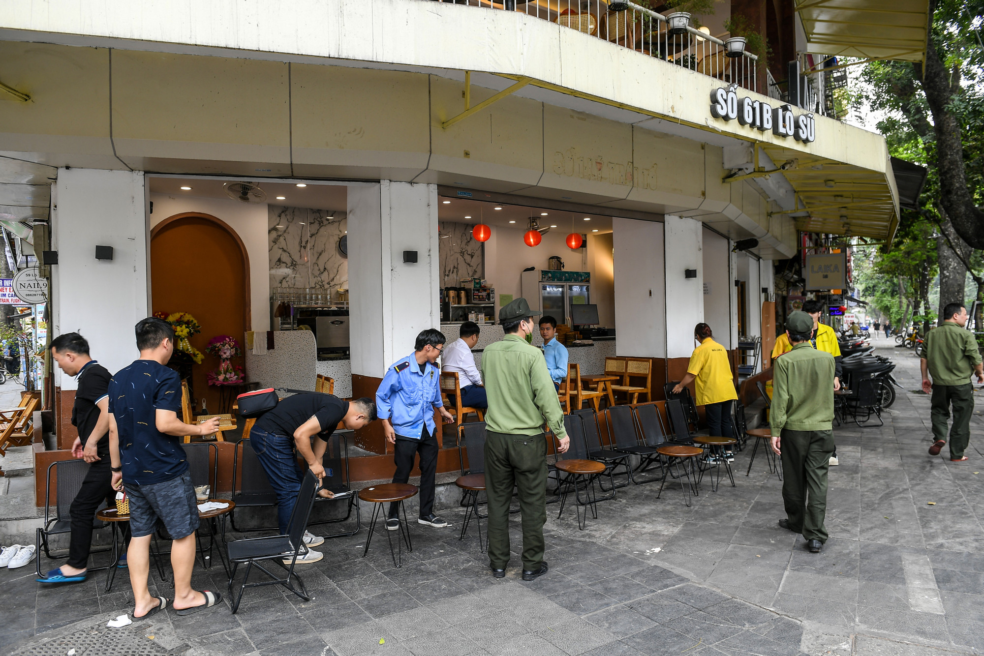 [Ảnh] Hà Nội kiểm tra, xử lý tình trạng lấn chiếm vỉa hè, lòng đường ảnh 1