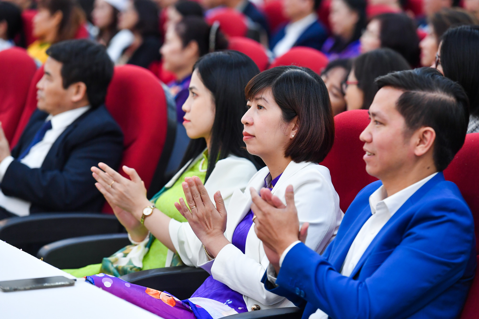 [Ảnh] Chương trình gặp mặt, tri ân nhân kỷ niệm ngày Nhà giáo Việt Nam 20/11 ảnh 11