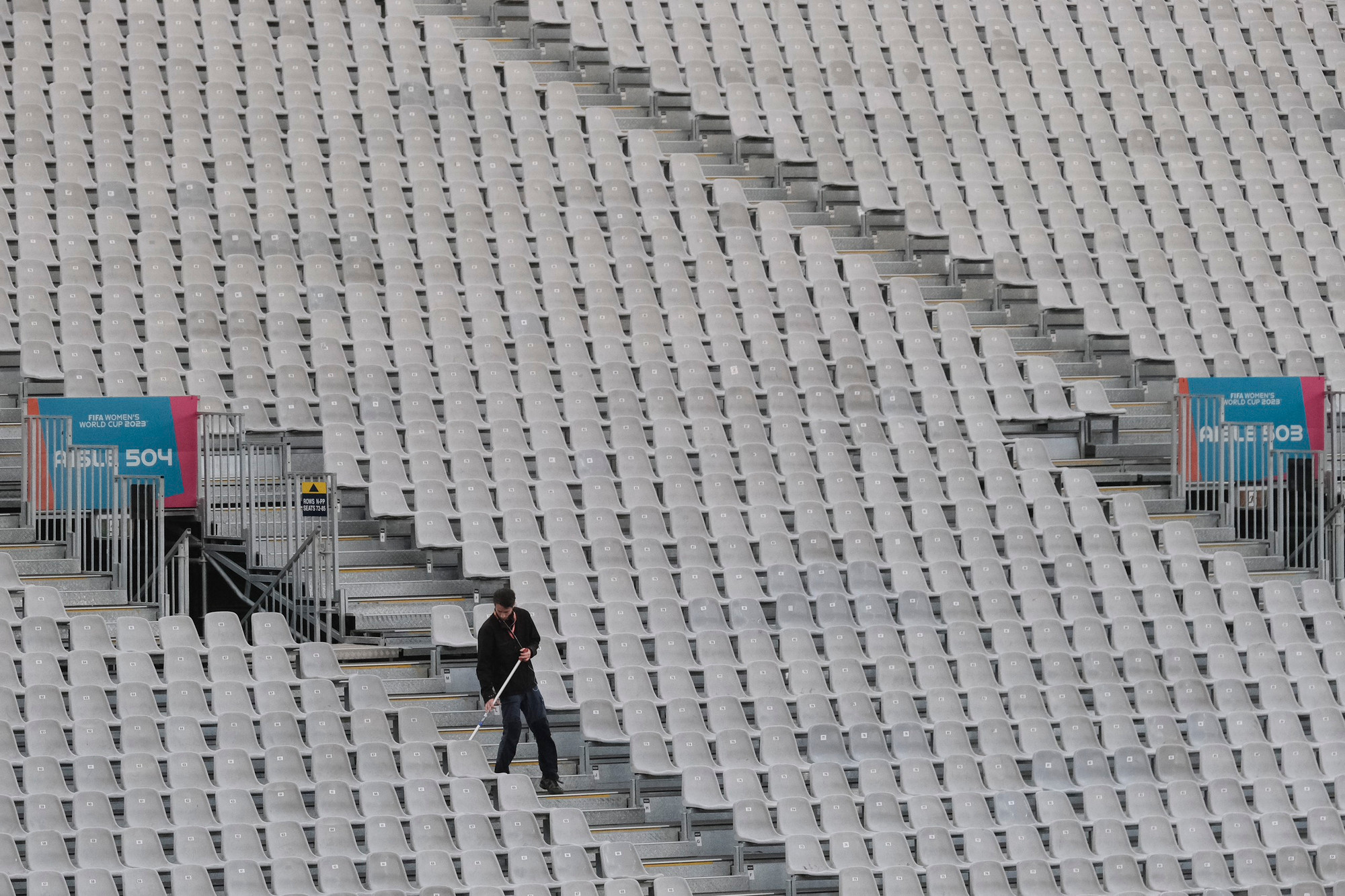 [Ảnh] “Sân khấu” cuối cùng của tuyển nữ Việt Nam tại World Cup nữ 2023: Mái bằng nhựa, khán đài khung thép ảnh 8