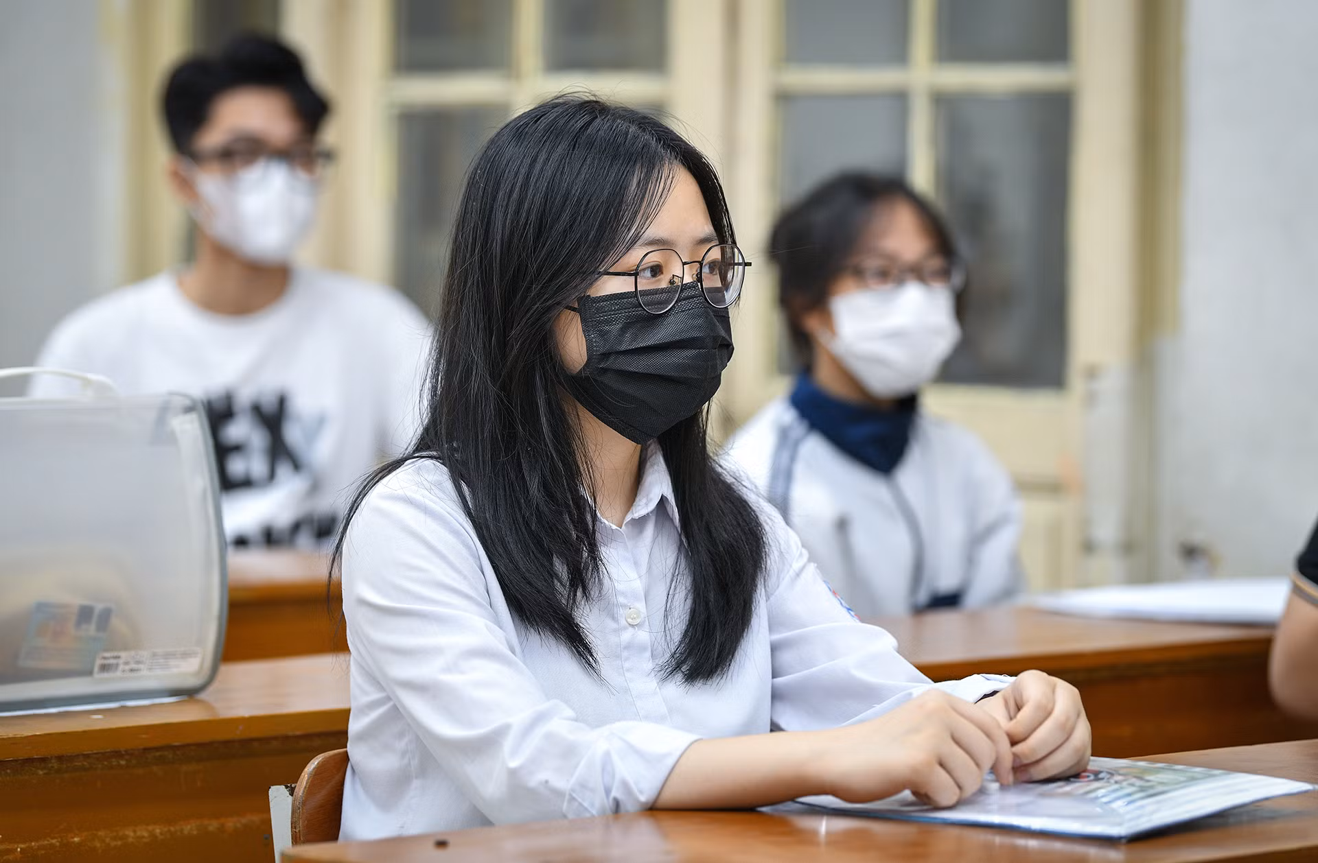 [Ảnh] Học sinh Hà Nội làm thủ tục dự thi tuyển sinh vào lớp 10 ảnh 9