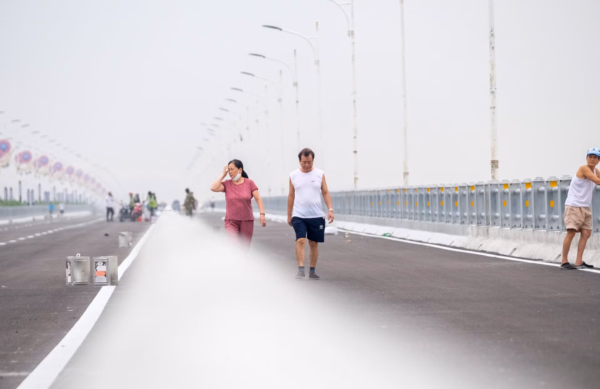 [Ảnh] Ngắm cầu Vĩnh Tuy 2 trước ngày thông xe ảnh 3